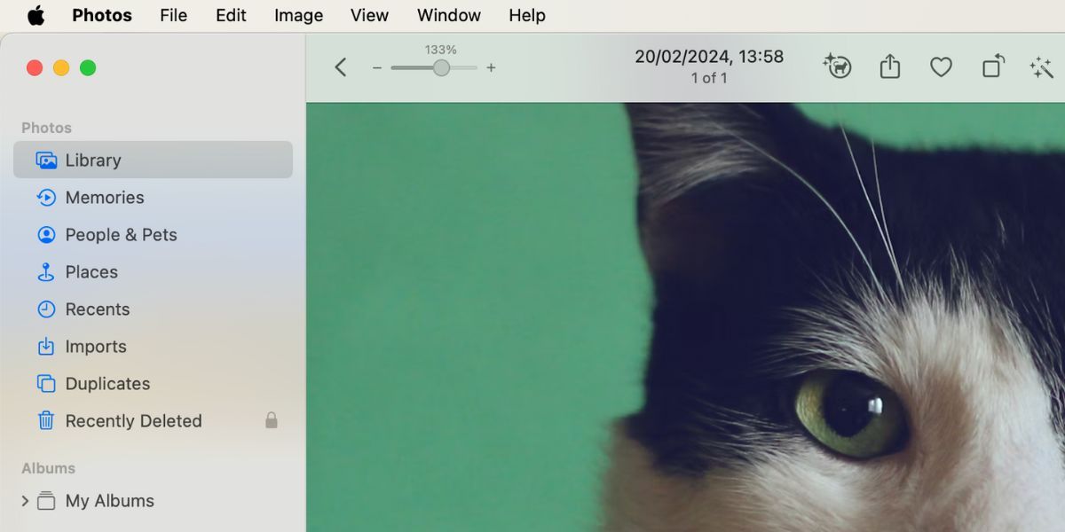 zoom slider in Mac Photos app