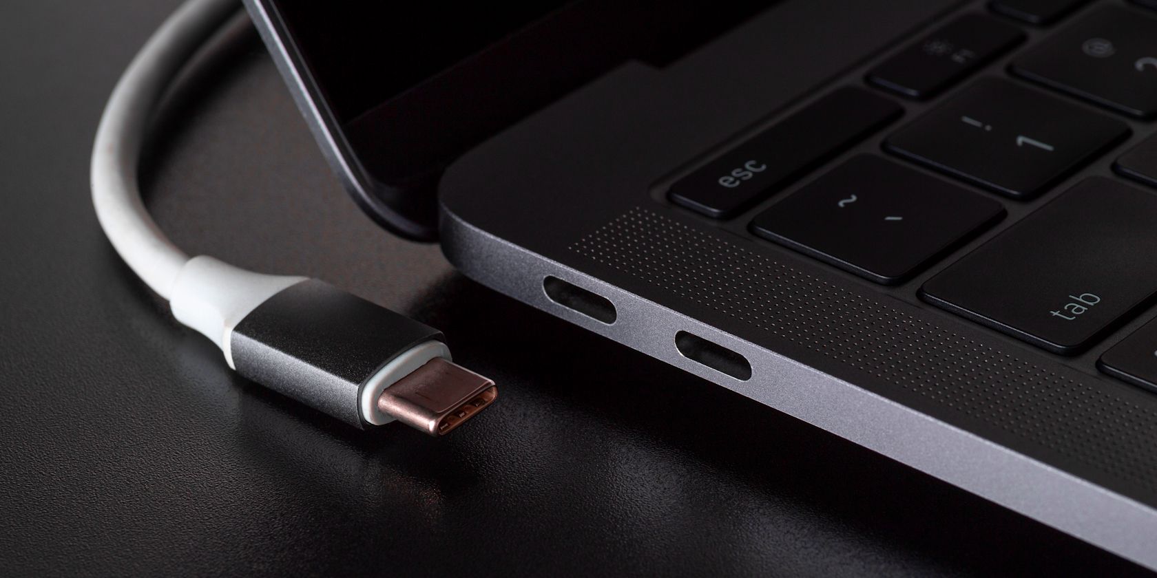 پورت اتصال usb c لپ تاپ با کابل usb c