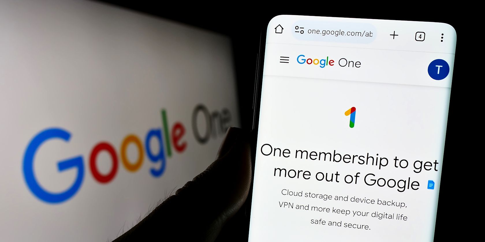 google one subscription screen on smartphone