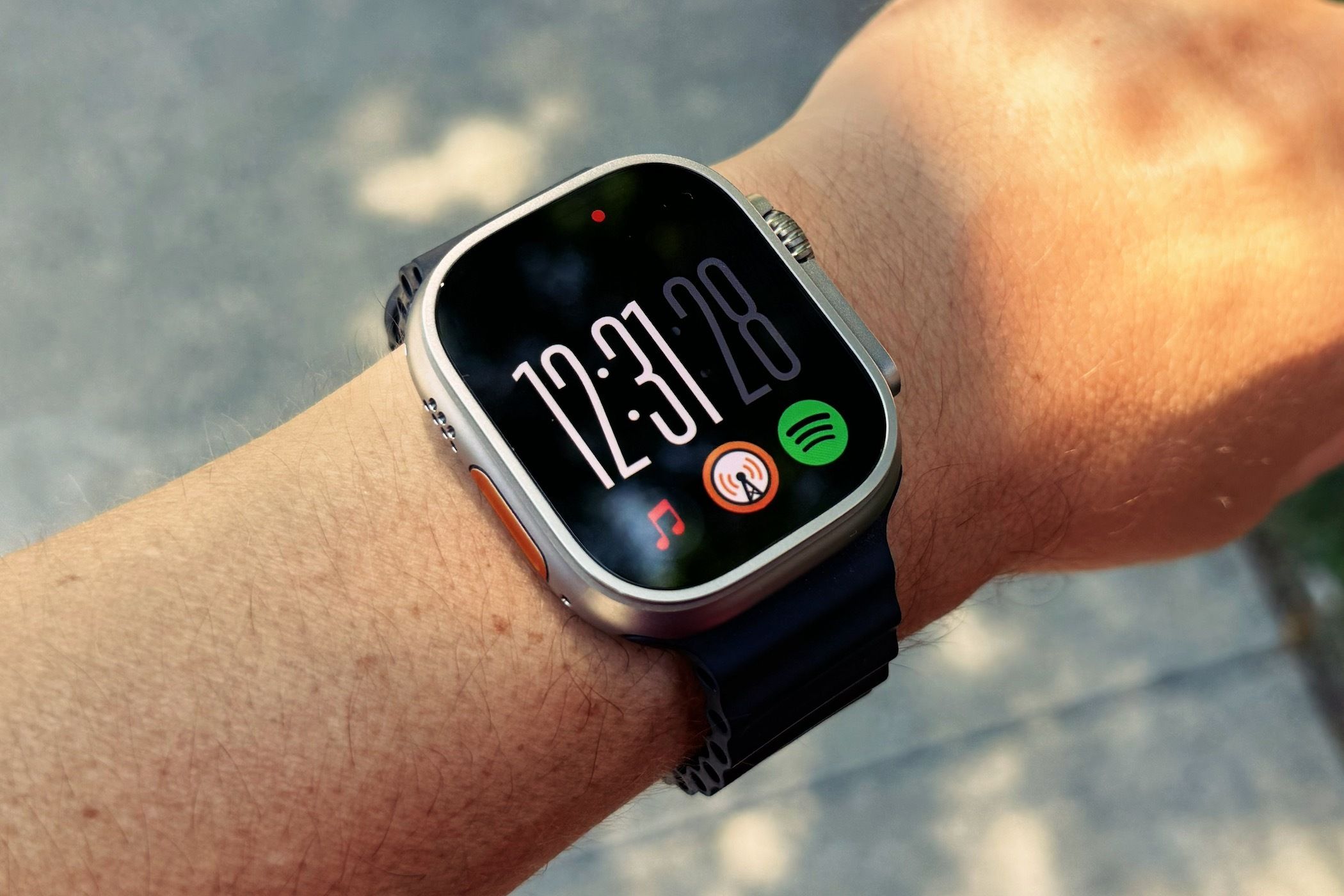 5 Reasons I Like My Apple Watch Ultra More Than the Series 10