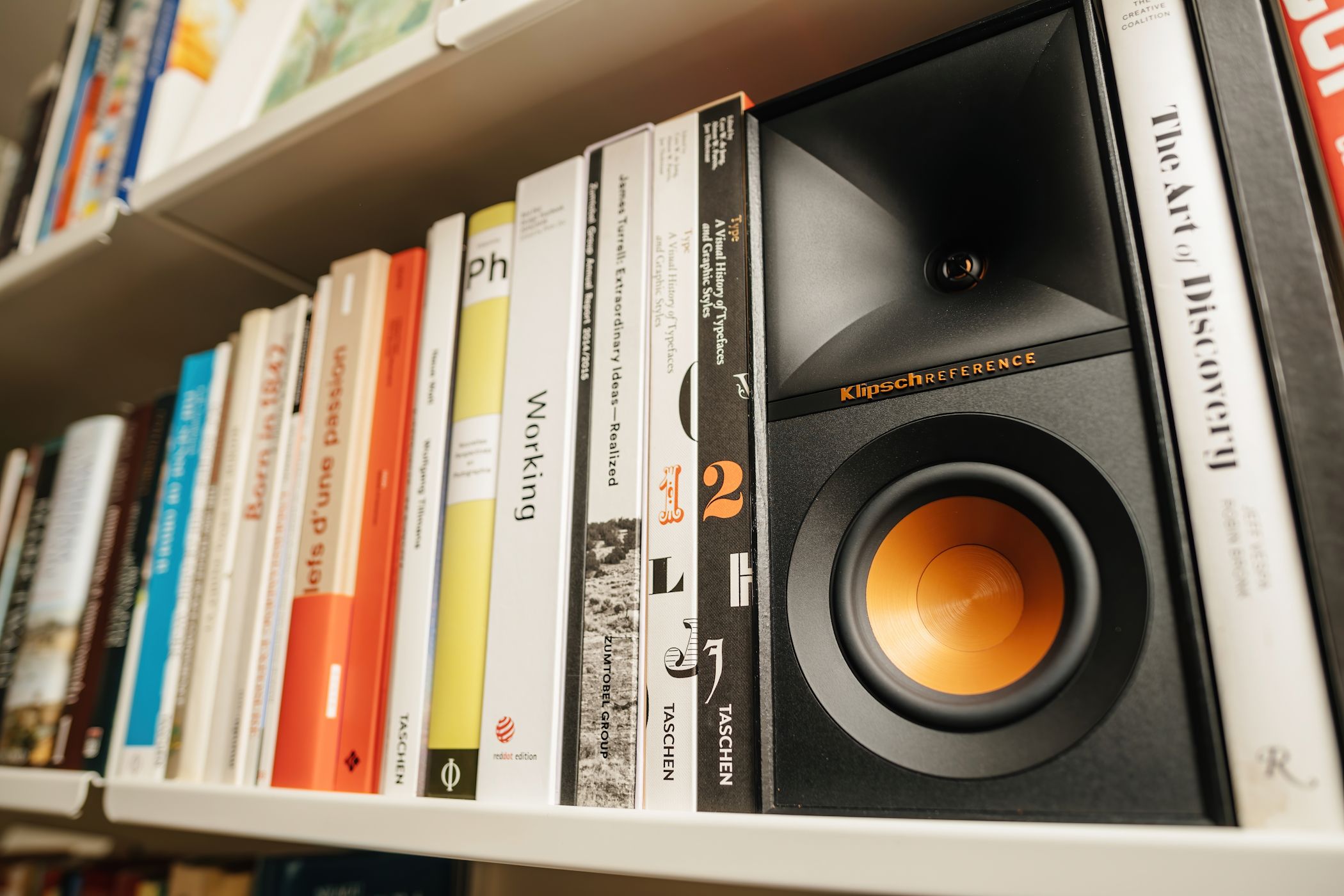 klipsch reference speaker in bookshelf