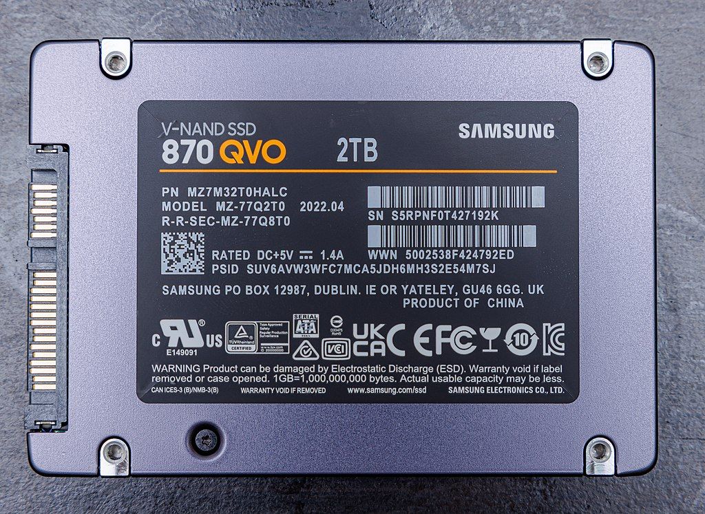 نمای عقب سامسونگ SATA SSD 870 QVO 2TB