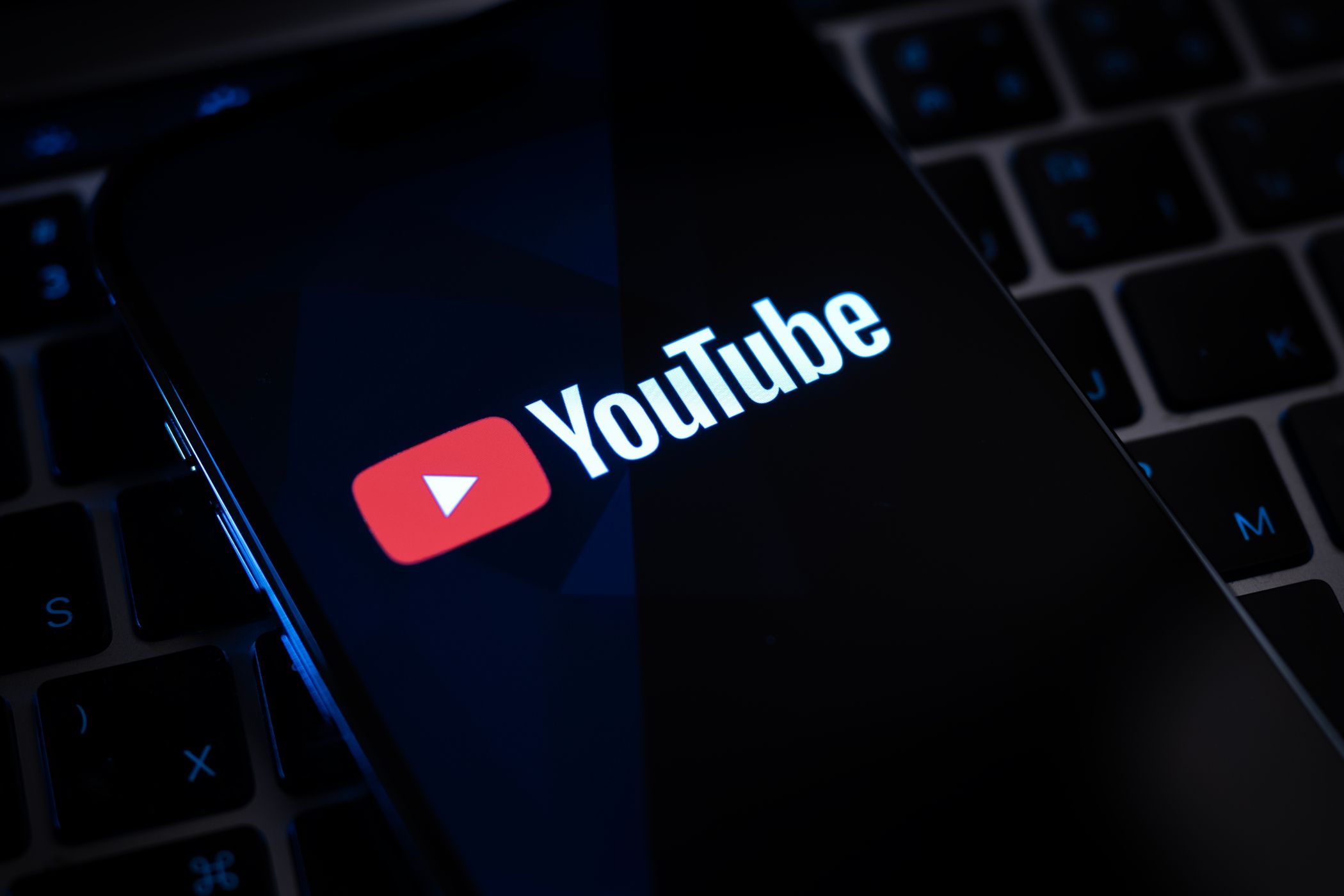 How to Watch Age-Restricted YouTube Videos Without Signing In