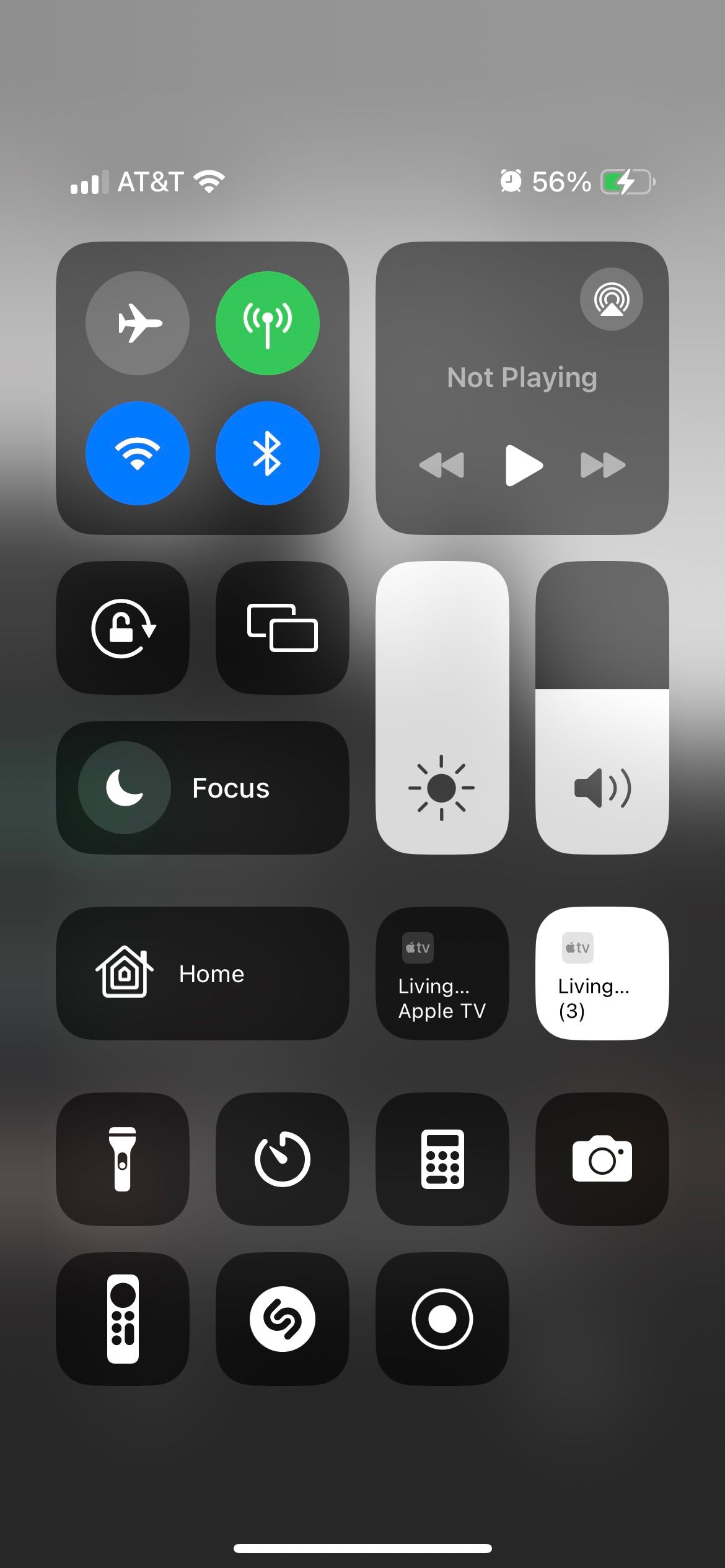 Thanh trượt độ sáng iPhone đầy lên