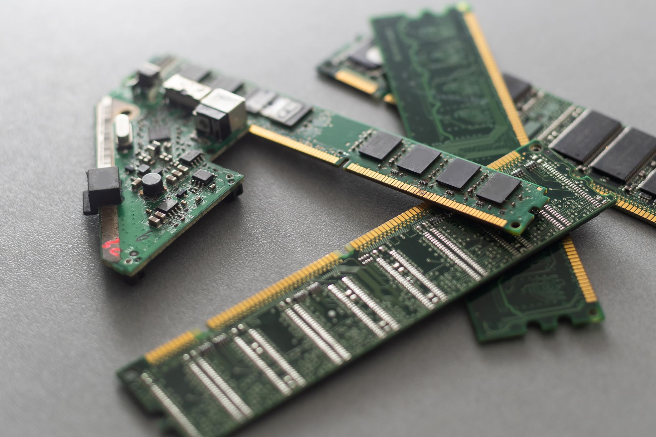 memory ram sticks in small piles