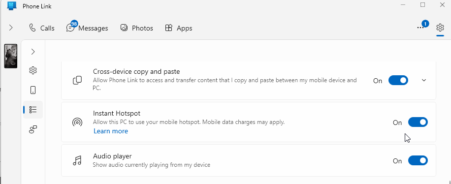 Phone Link Settings with the Instant Hotspot option enabled