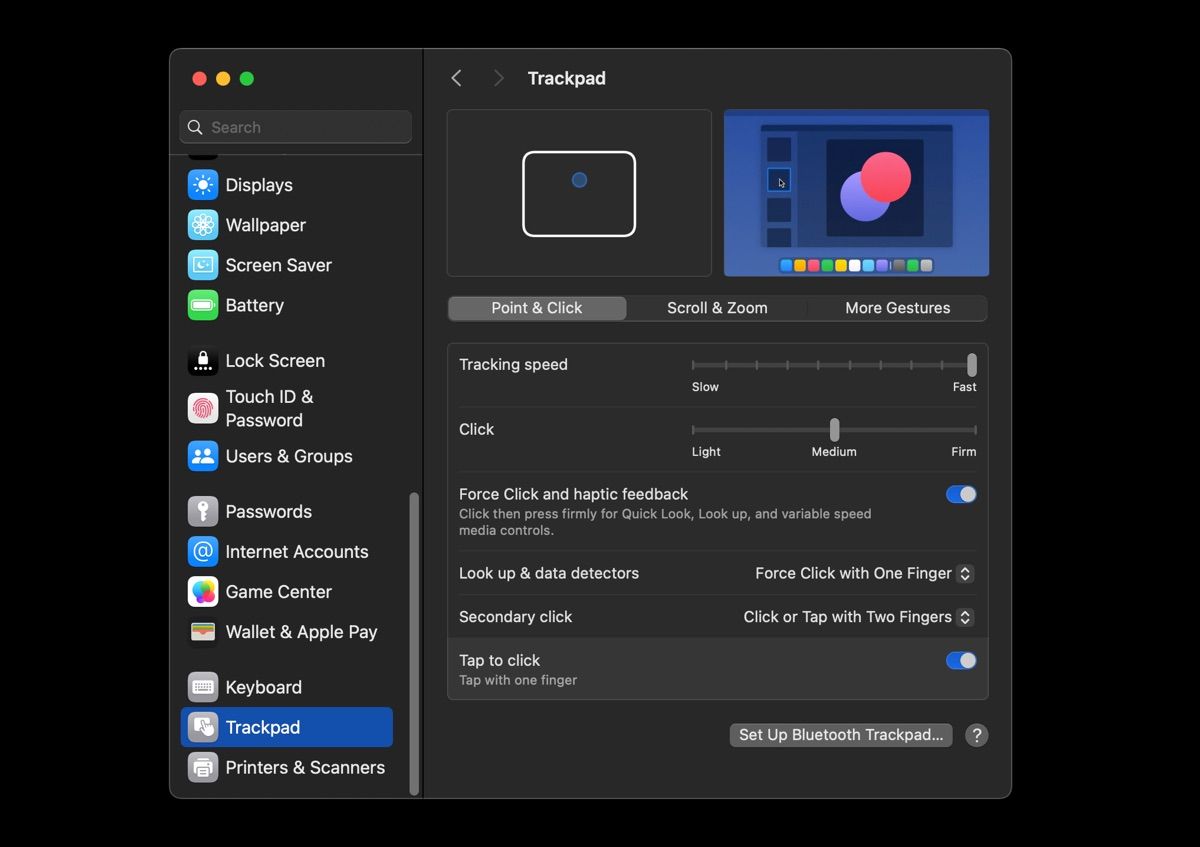 صفحه تنظیمات ترک پد Mac که نحوه فعال کردن ضربه برای کلیک را نشان می دهد