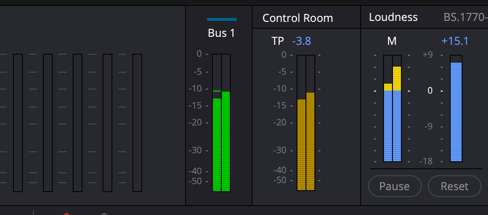 DaVinci Resolve نزدیک حجم سنج ها