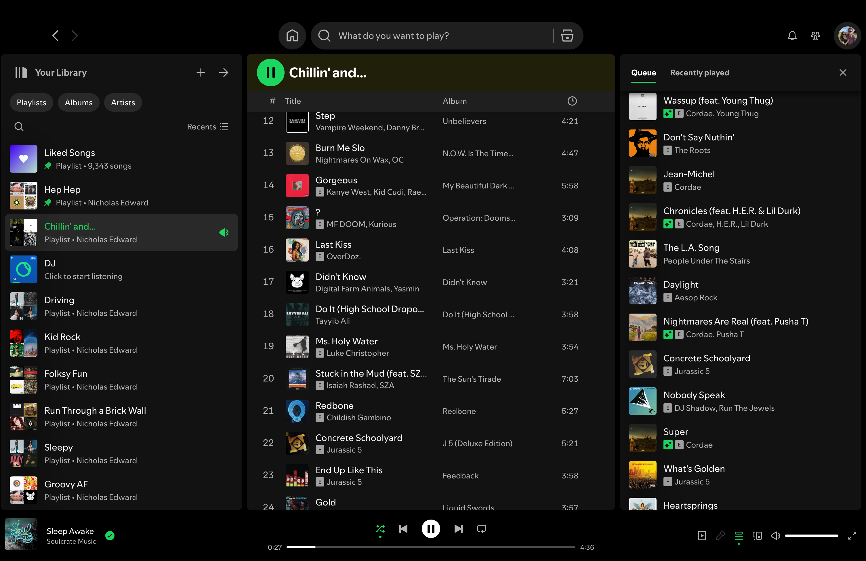 یک لیست پخش Spotify با Smart Shuffle فعال شده است.