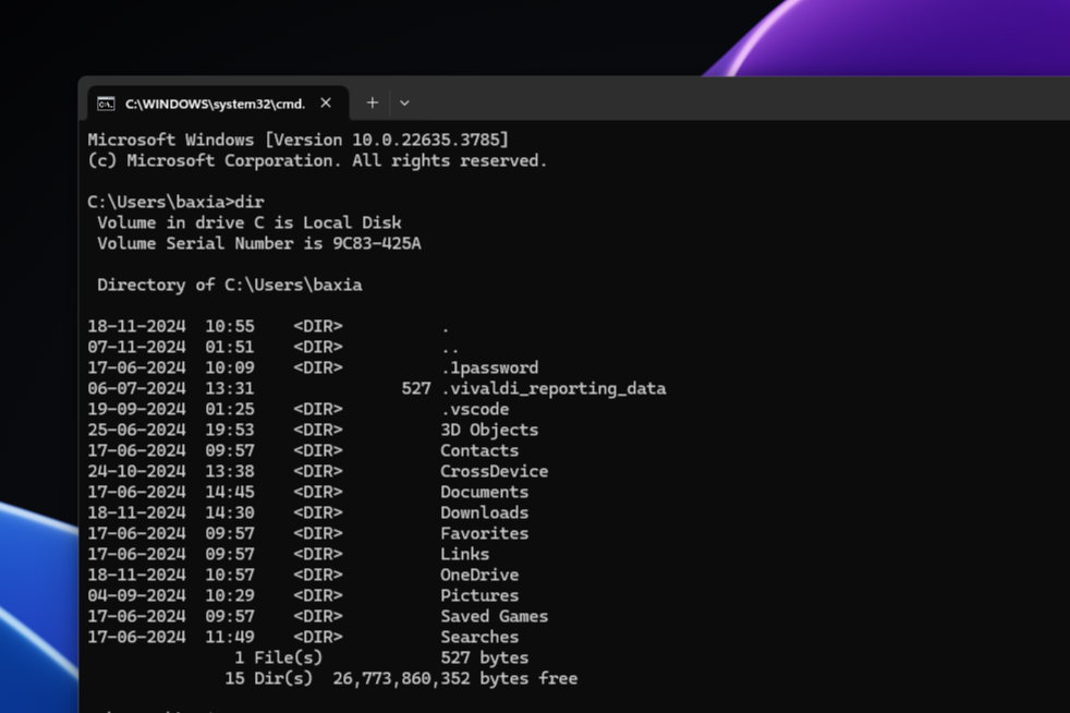 پنجره Command Prompt در ویندوز 11 دسکتاپ