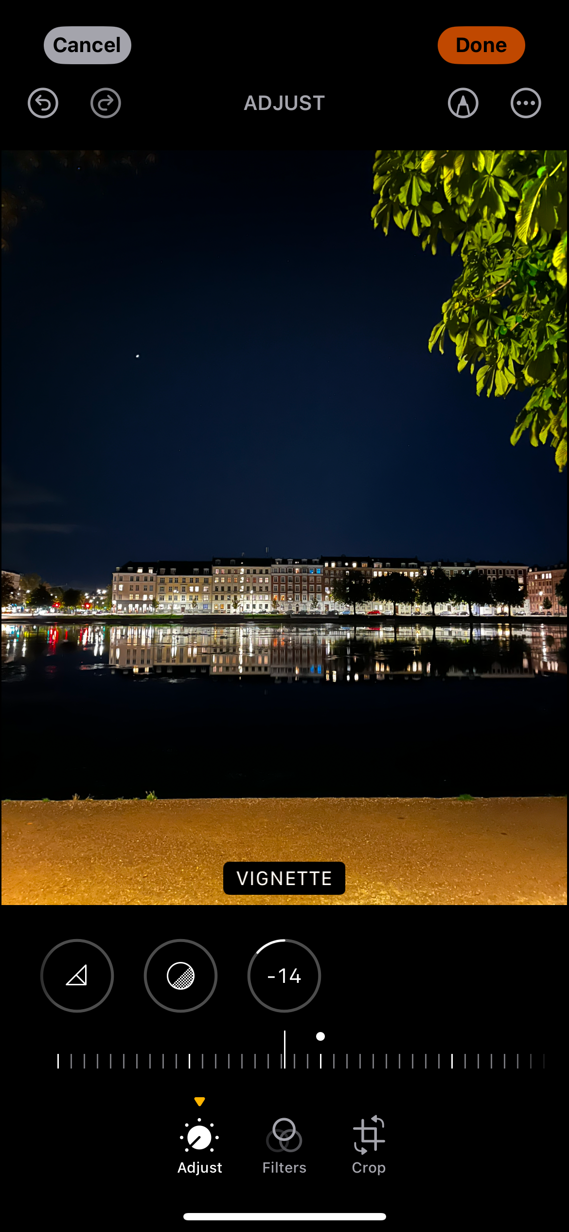 Adding bright vignette to a smartphone photo