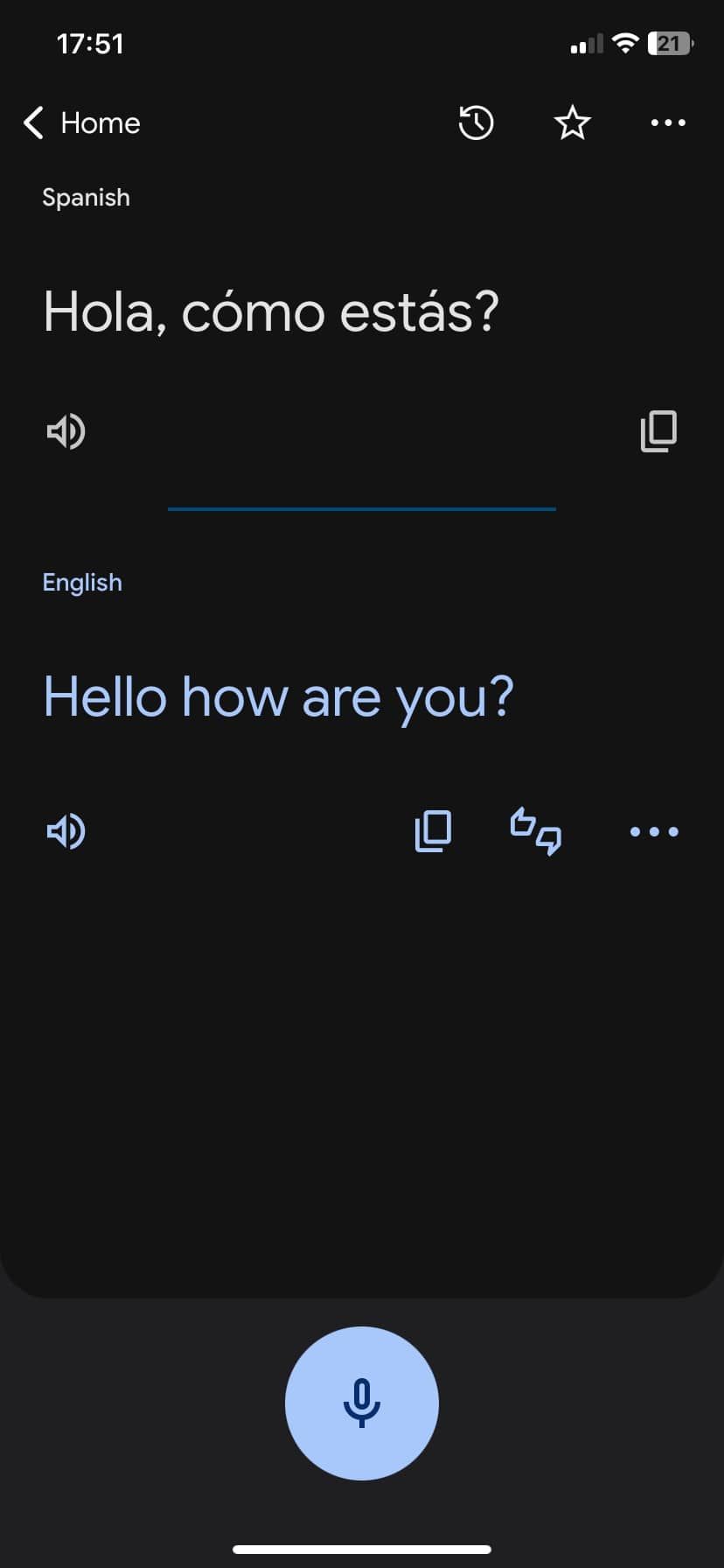 Google Translate показывает приветствие на английском и испанском