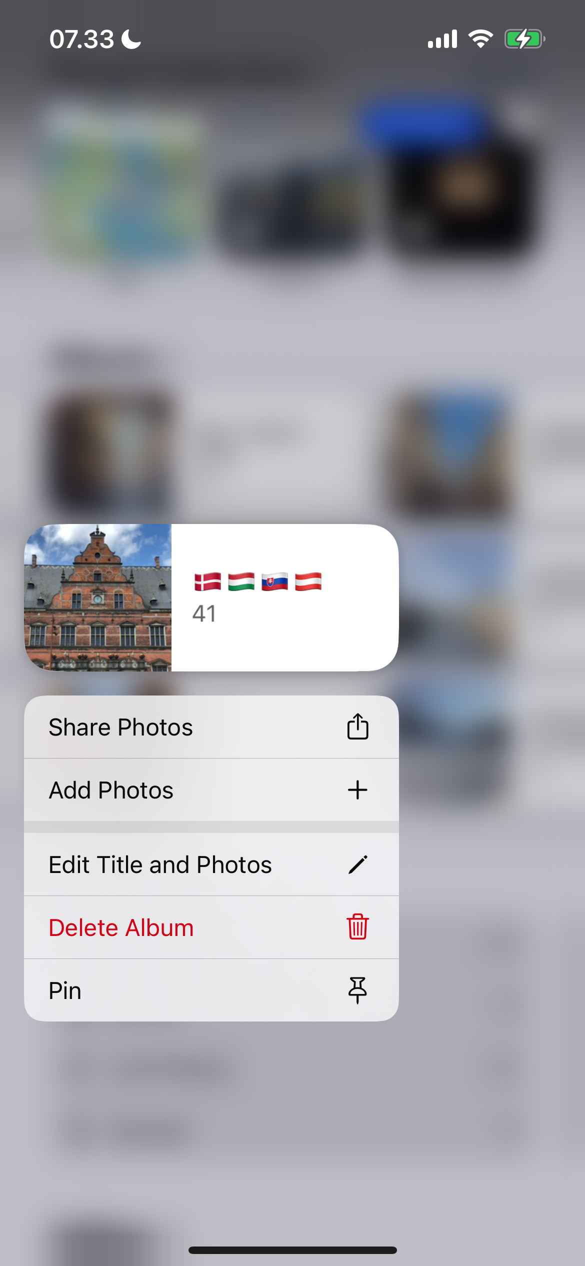 Deleting an album on iOS