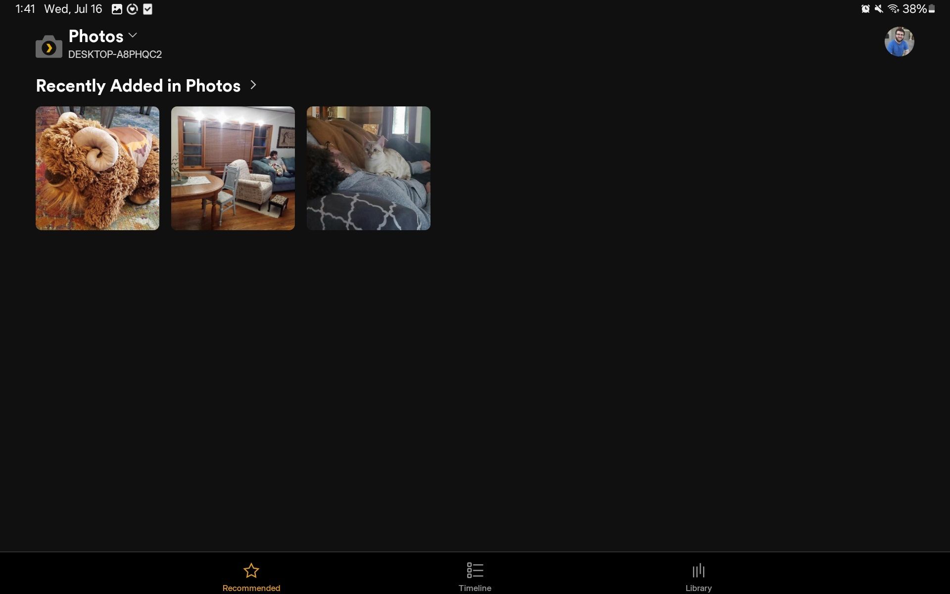 Accessing a library of photos in the Plex Photos app