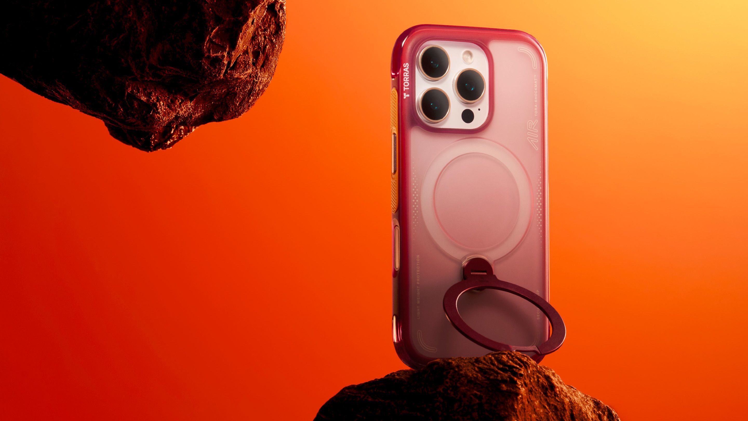 Ostand Q3 Air case standing on stone.