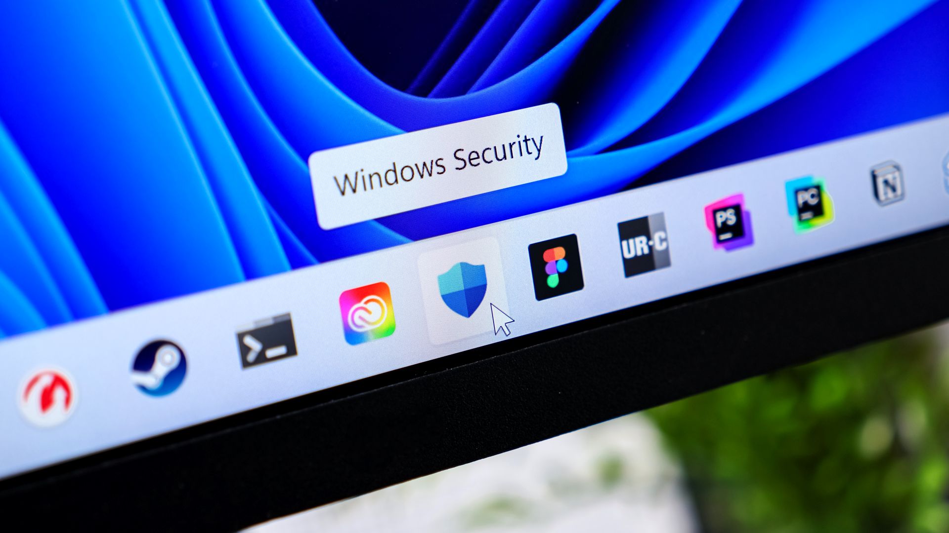 windows security icon on windows taskbar.