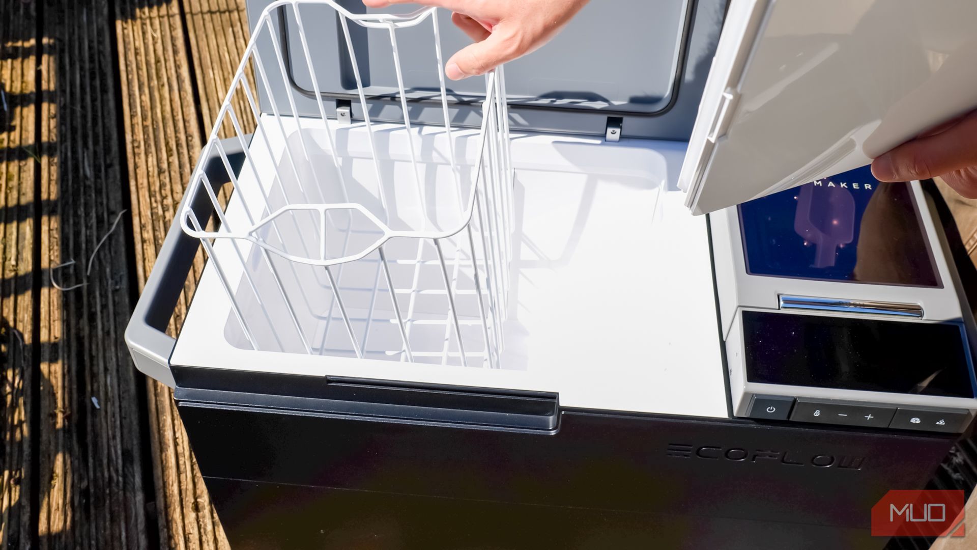 ecoflow glacier portable fridge freezer - basket and compartment separator