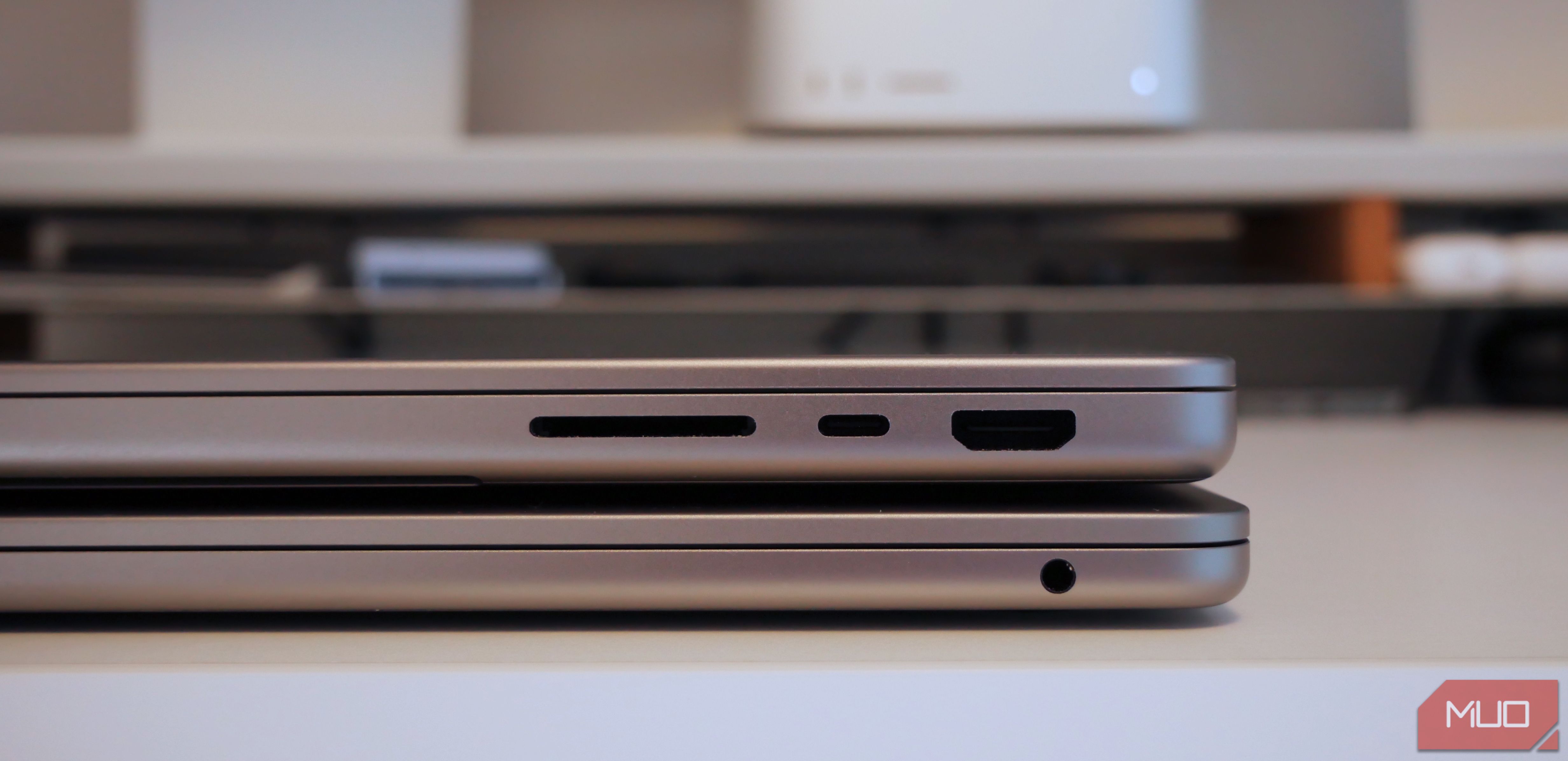 MacBook Pro and 15-inch MacBook Air ports