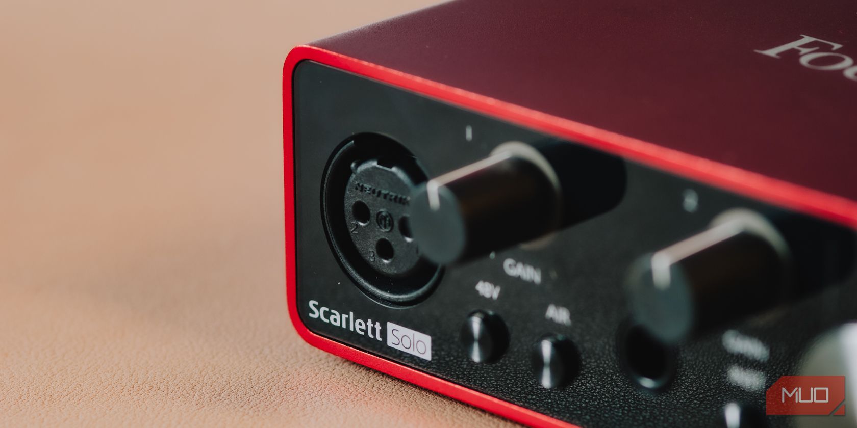 Scarlett Solo closeup on product name