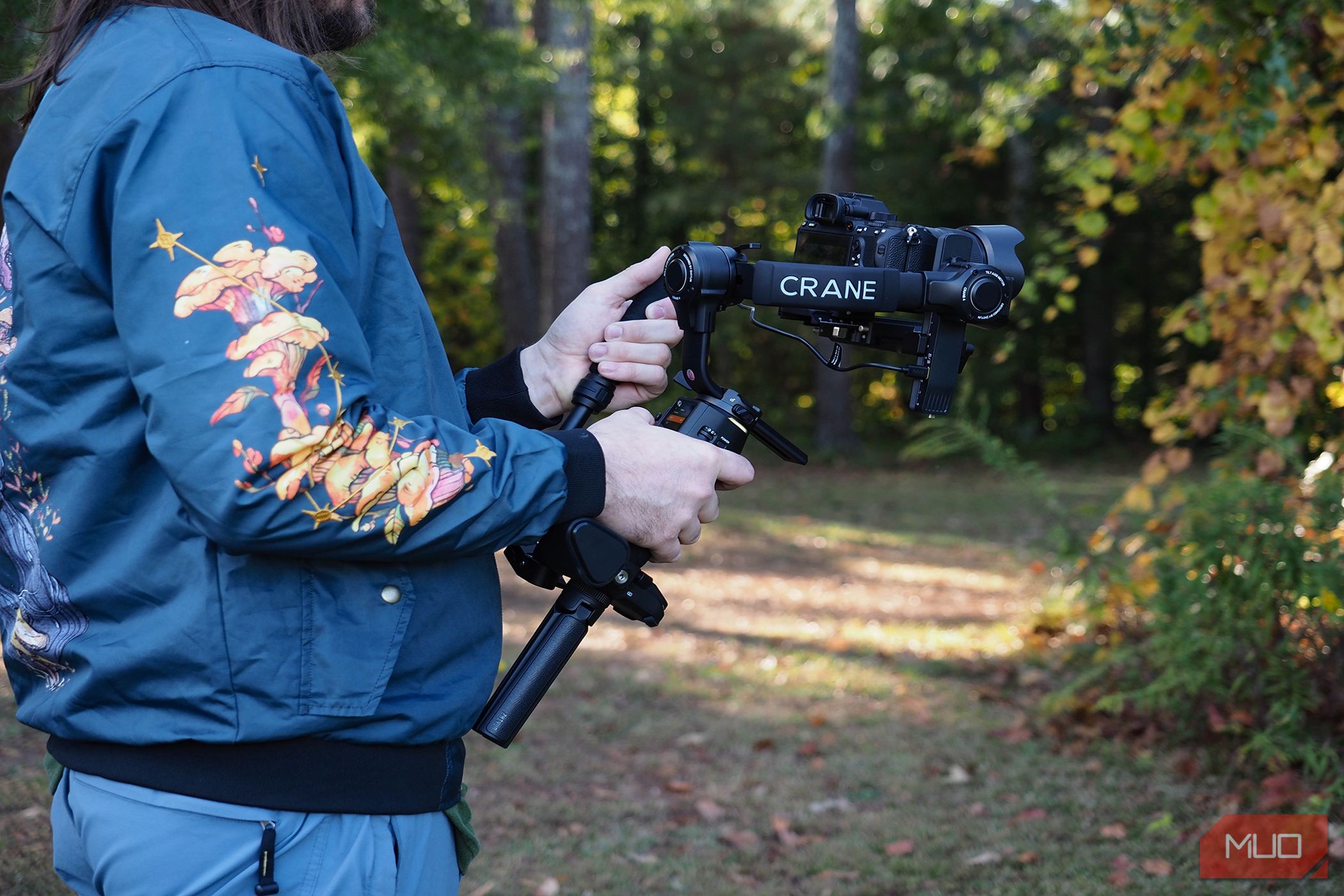 Zhiyun Crane 4 wooded walk