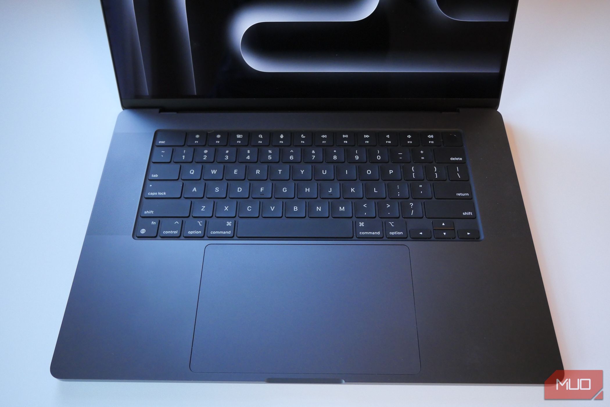 16-inch MacBook Pro Keyboard and trackpad