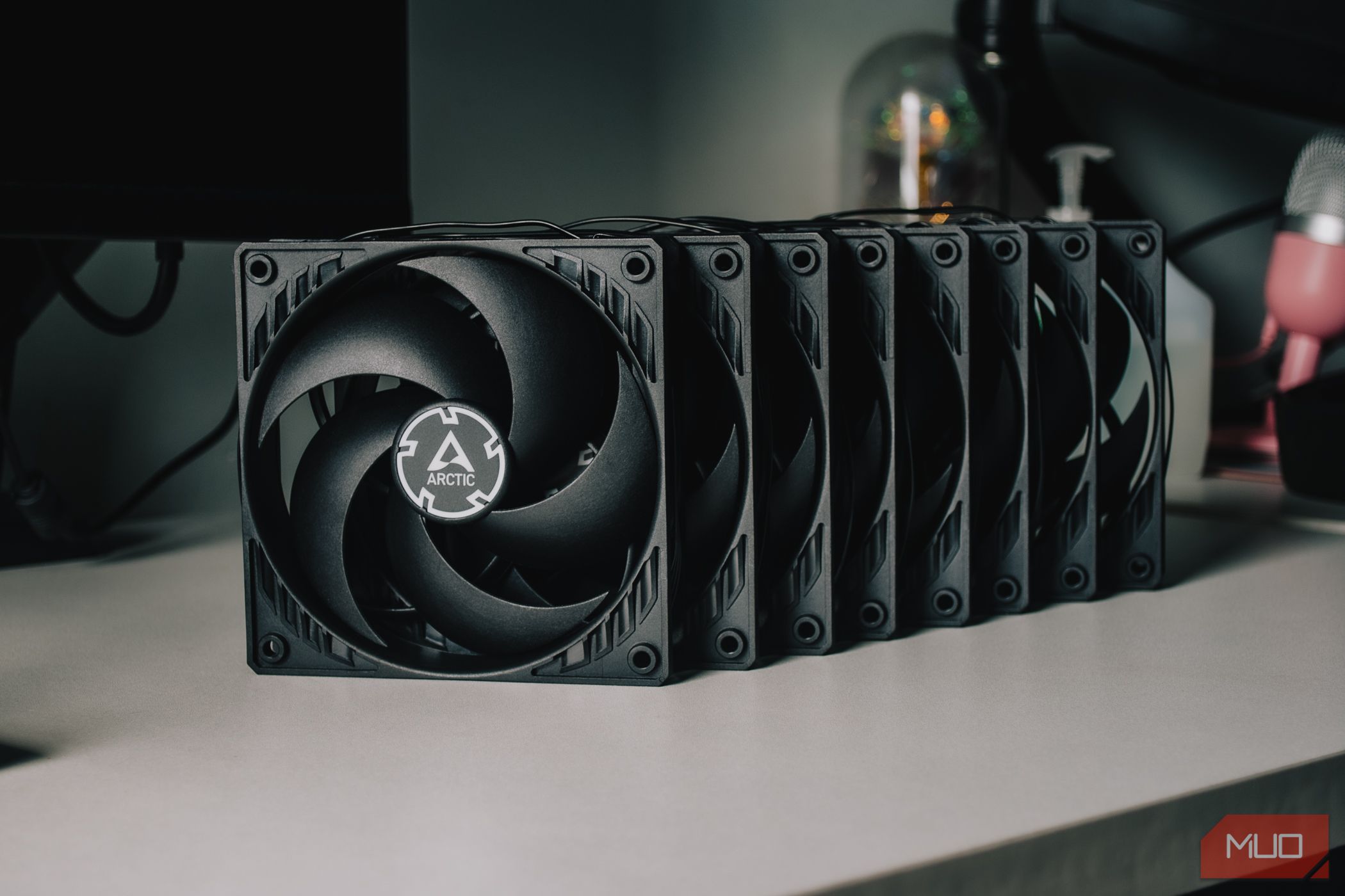 Arctic P12 fans in a row-1