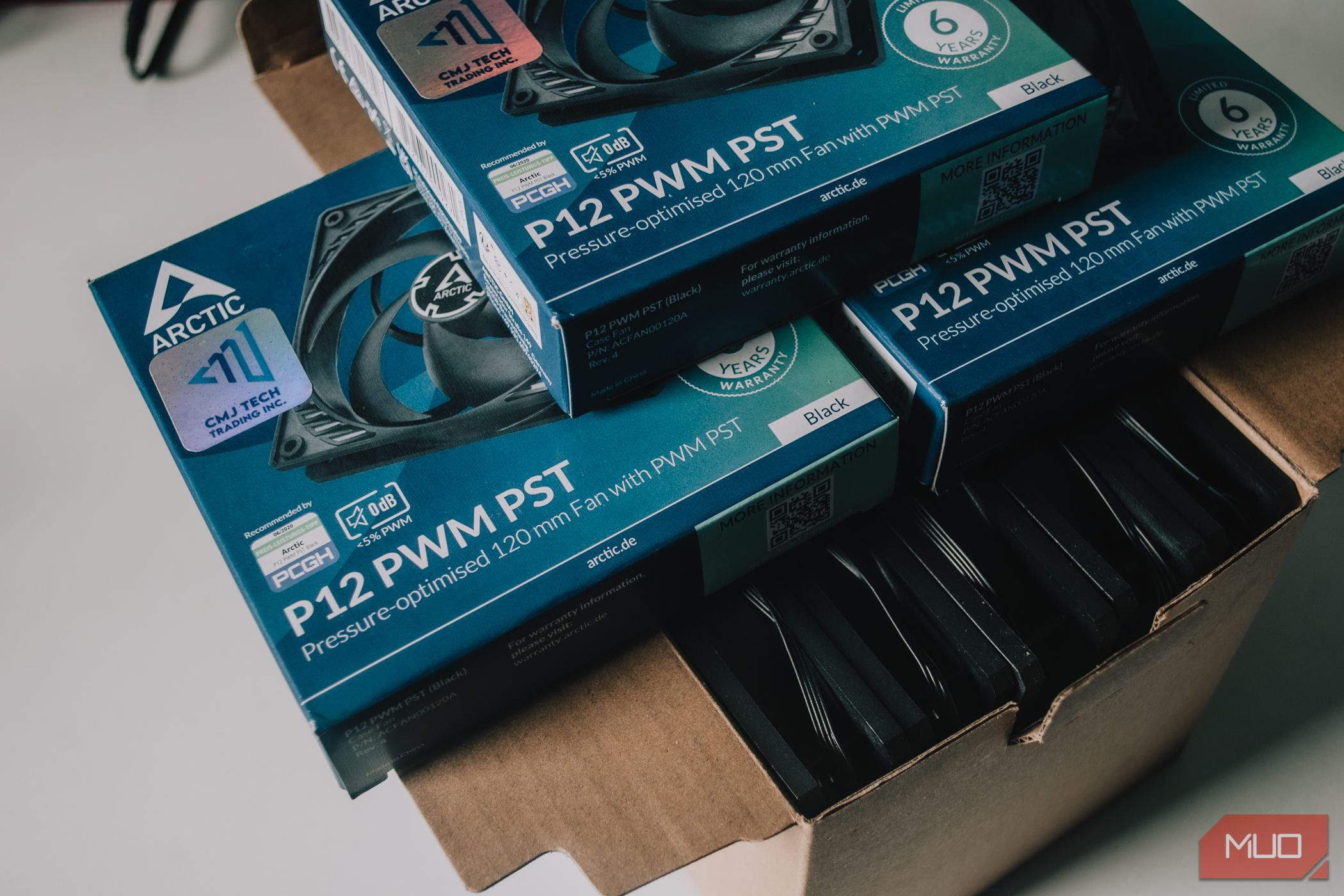Arctic P12 stacked on five-pack box
