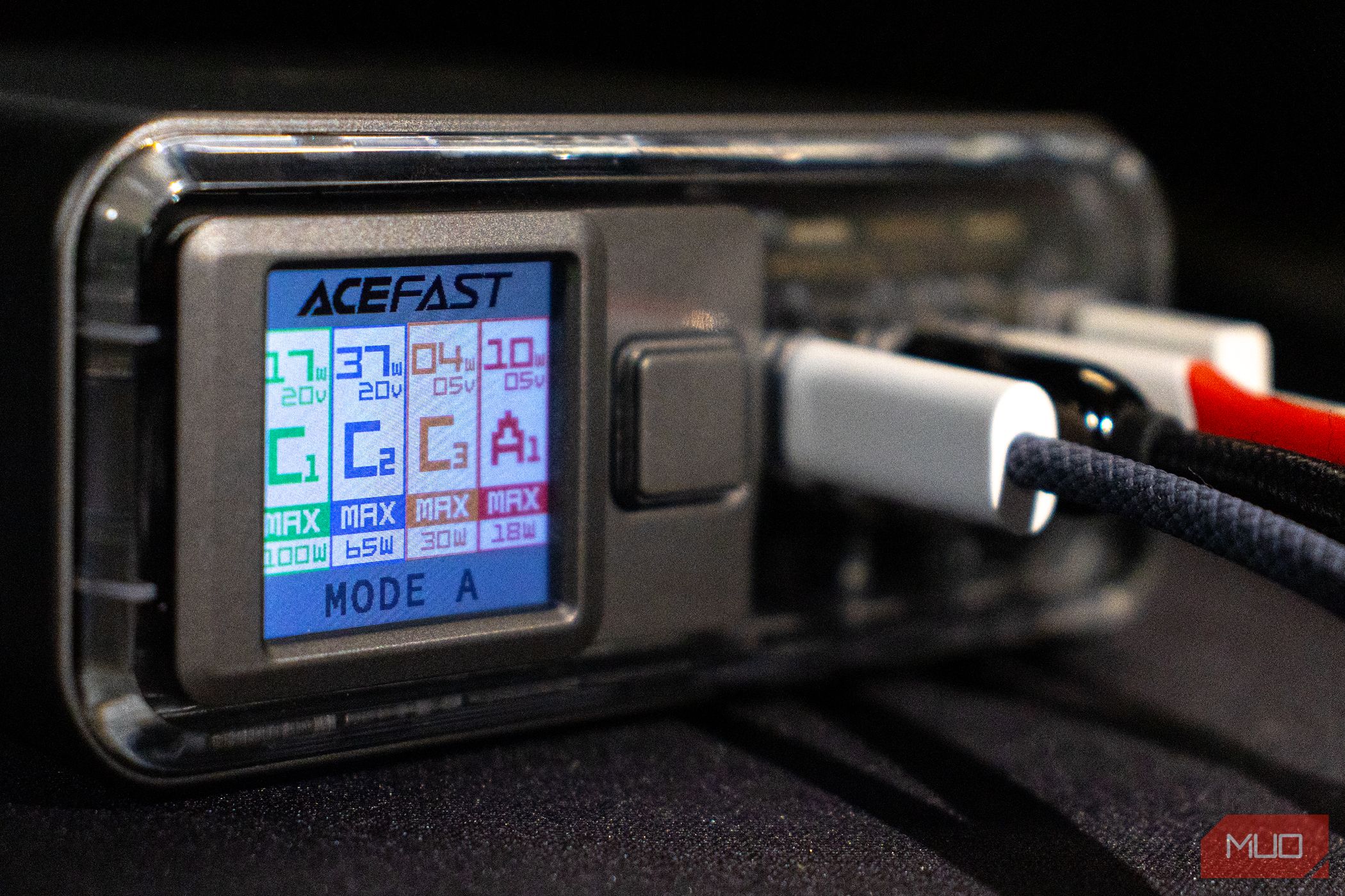 Acefast Z4 PD218W GaN Charger screen