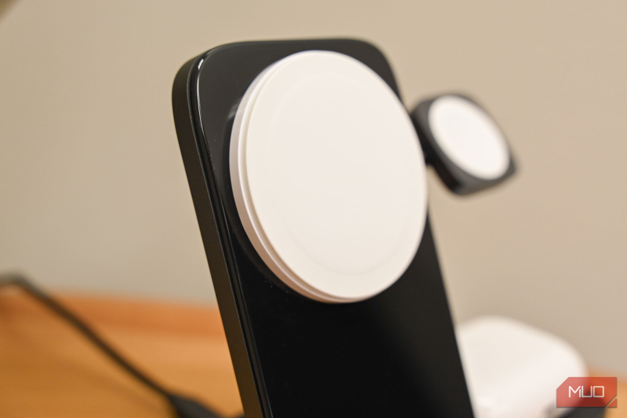 Close up of the MagSafe charger Nomad Stand One Max