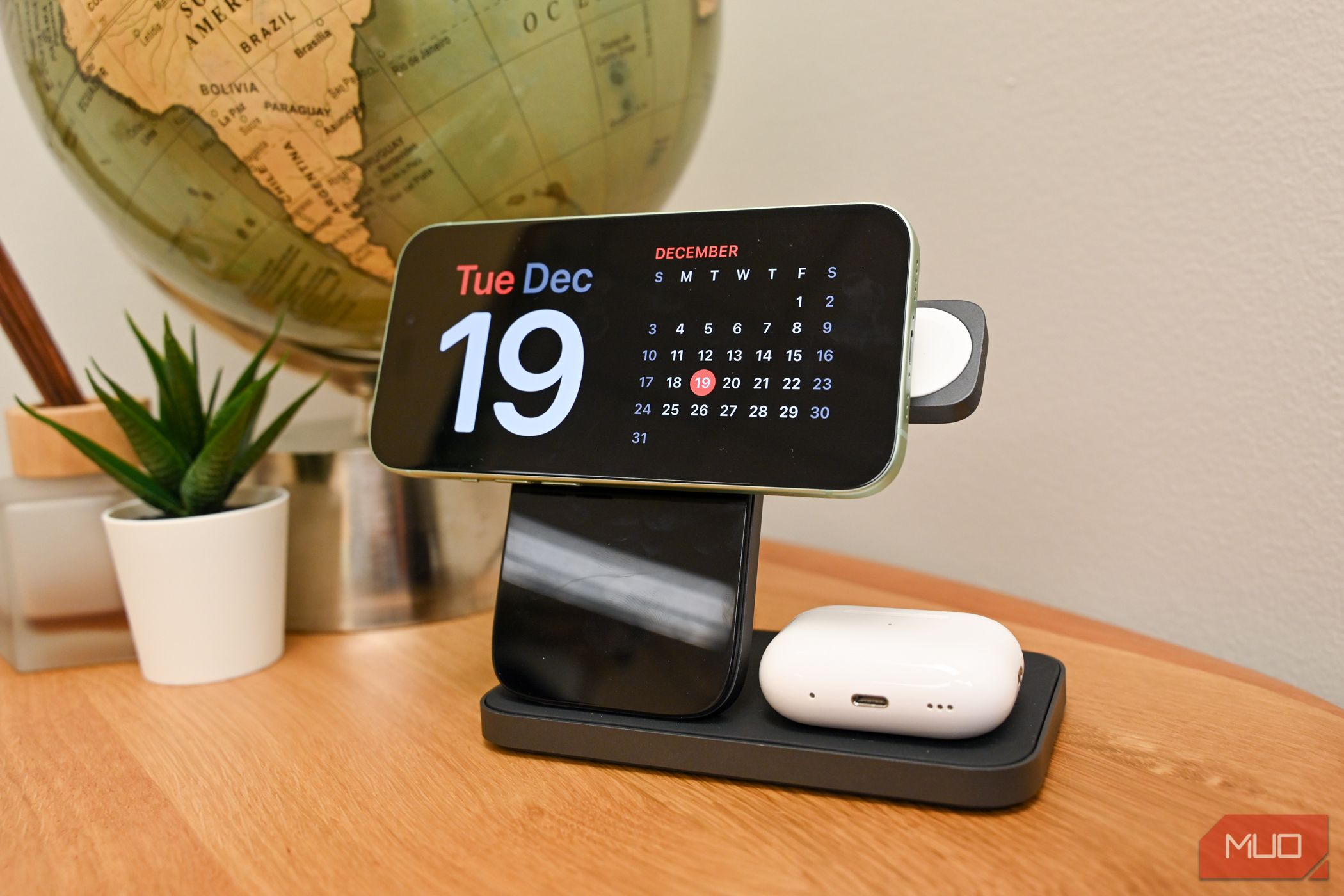 ‼️NOMAD Stand One Max‼️ Nomad Stand One Max Review: A Near-Perfect Bedside Charger