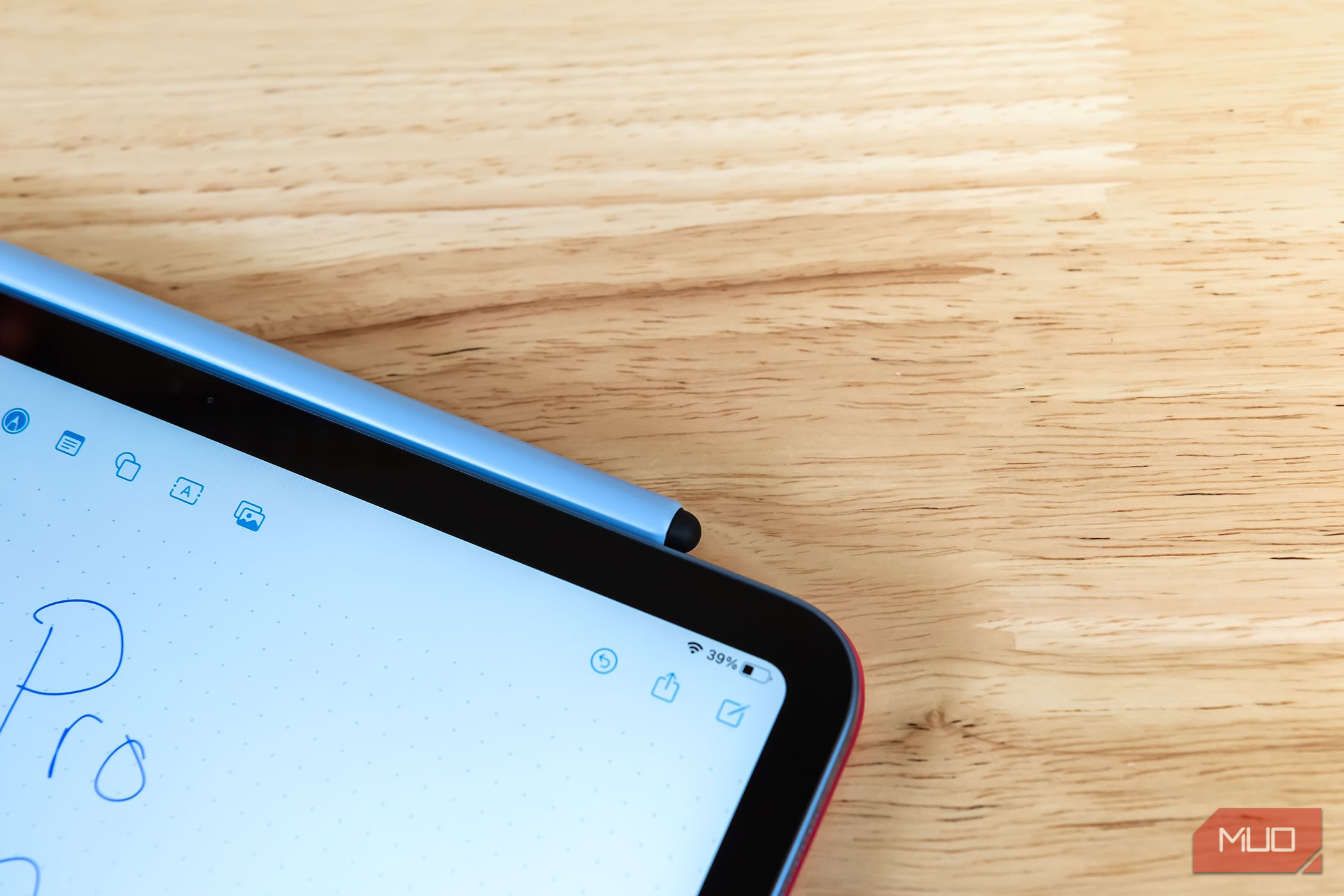 Top of the ZAGG Pro Stylus 2 on an iPad