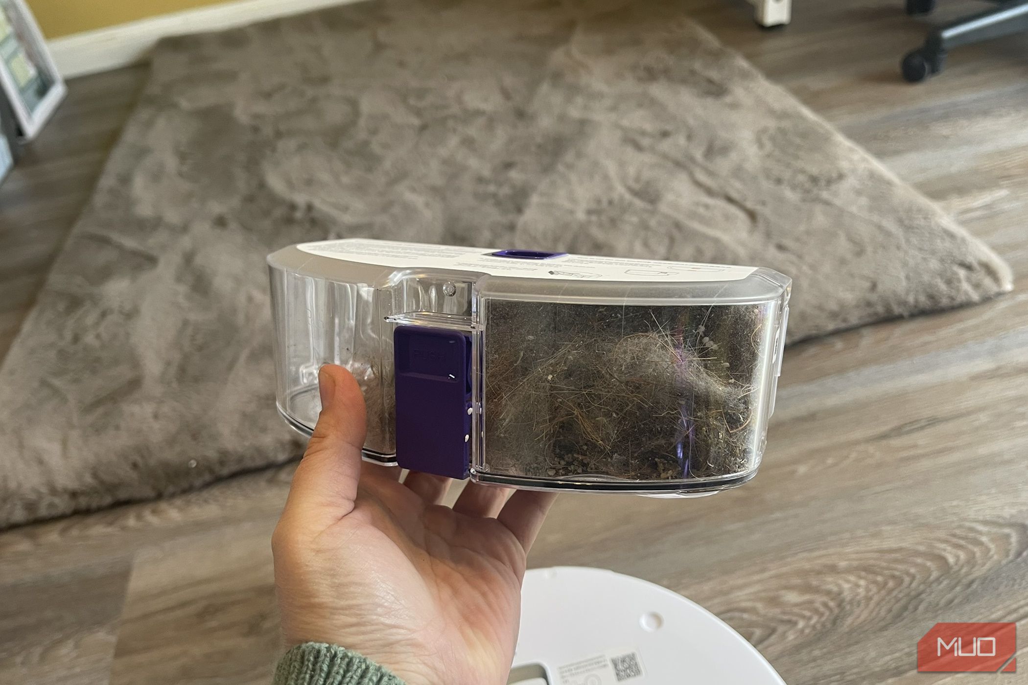 narwal freo x ultra dust bin hair inside