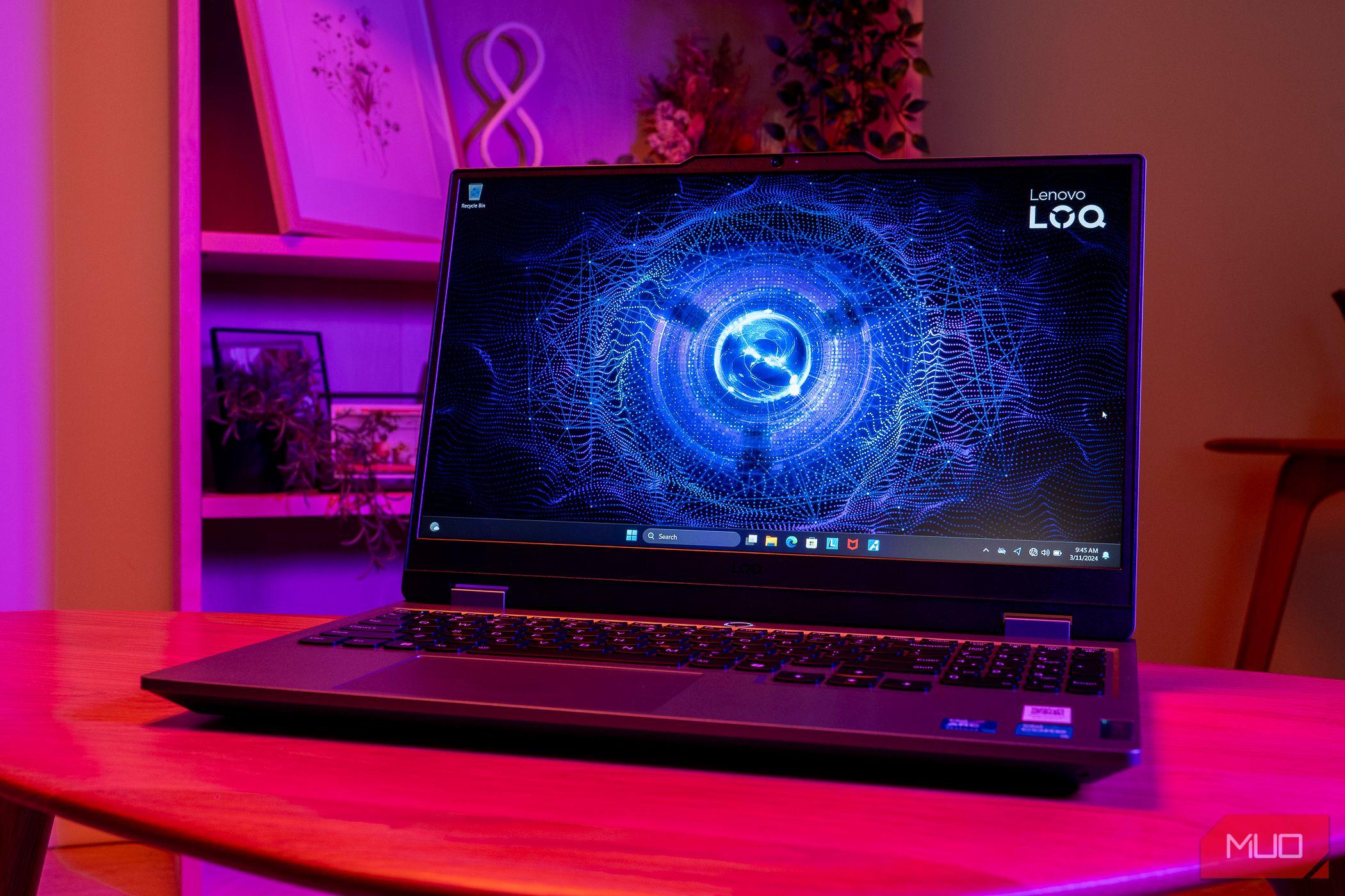 Lenovo LOQ 15IAX9I Review: Basic PC Gaming on the Go