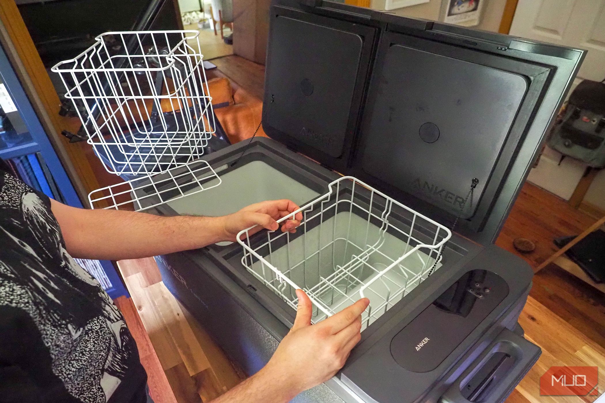 Anker EverFrost Dual-Zone Powered Cooler 50 basket insert removal