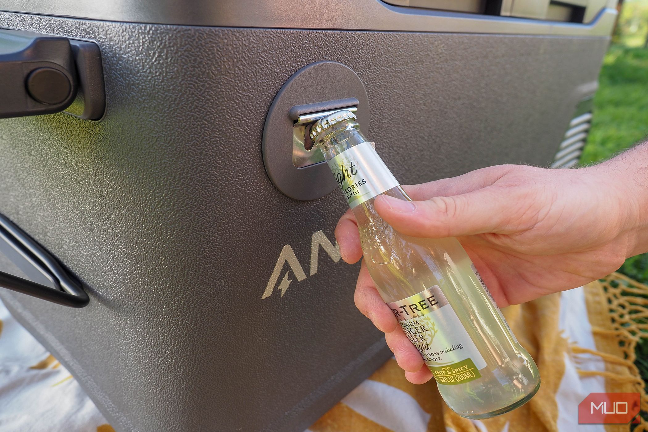Anker EverFrost Dual-Zone Powered Cooler 50 bottle opener