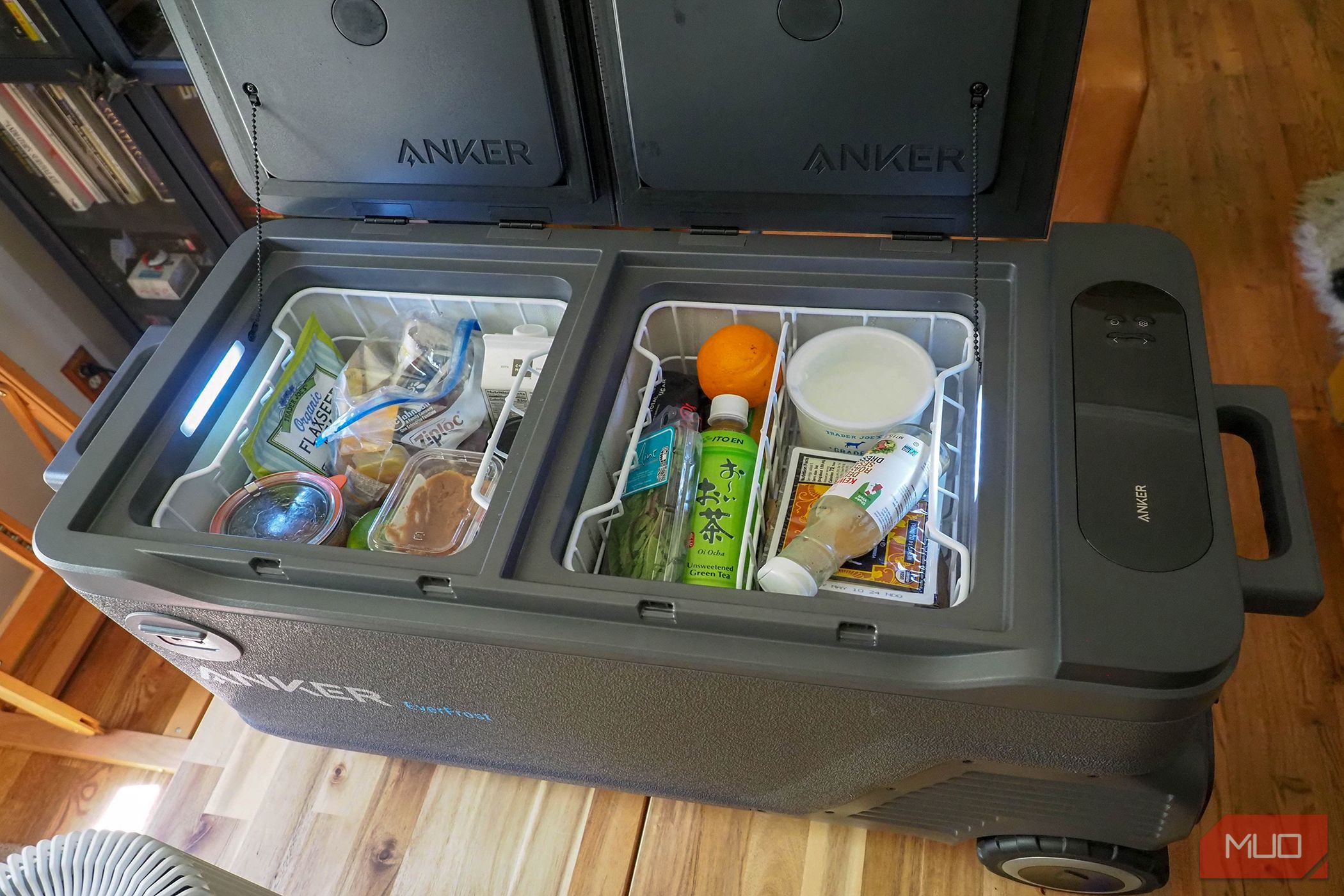 Anker EverFrost Dual-Zone Powered Cooler 50 assorted items packing