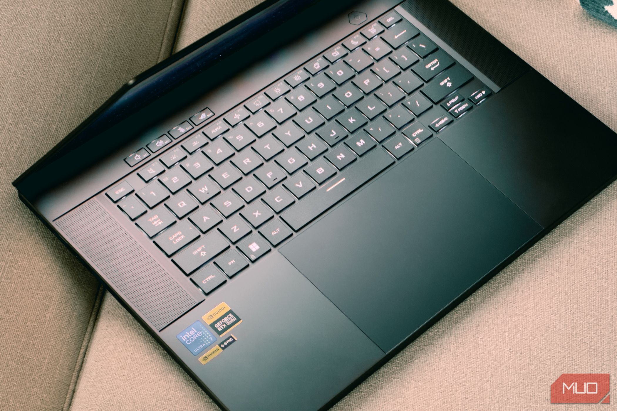 صفحه کلید ASUS ROG Zephyrus G16