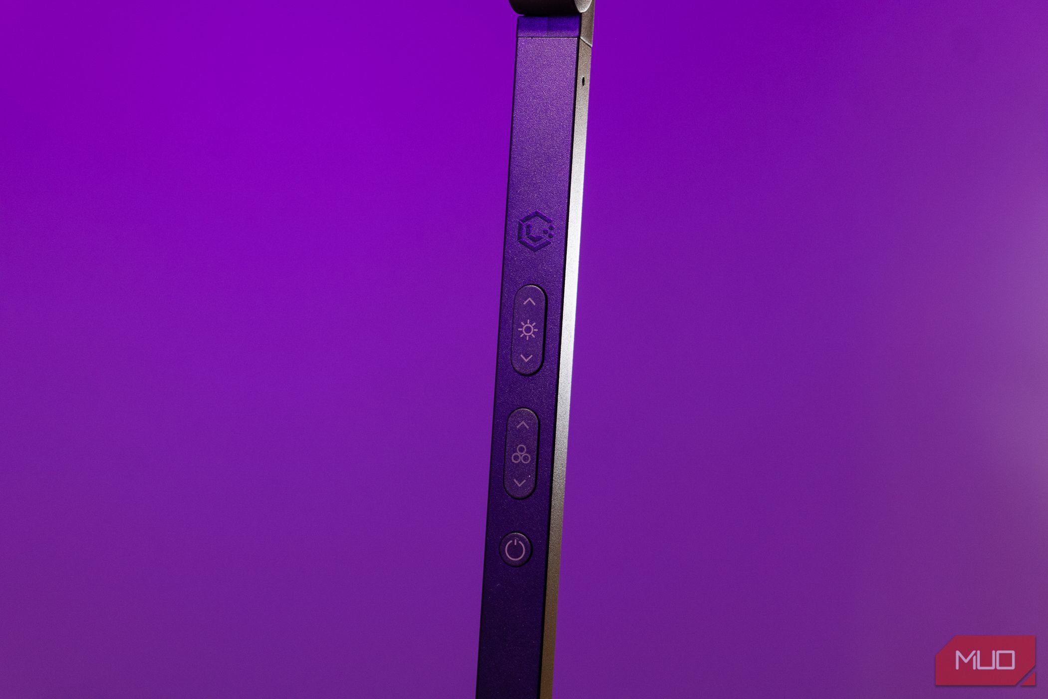 Lume Cube Edge Light 2.0 closeup of control buttons