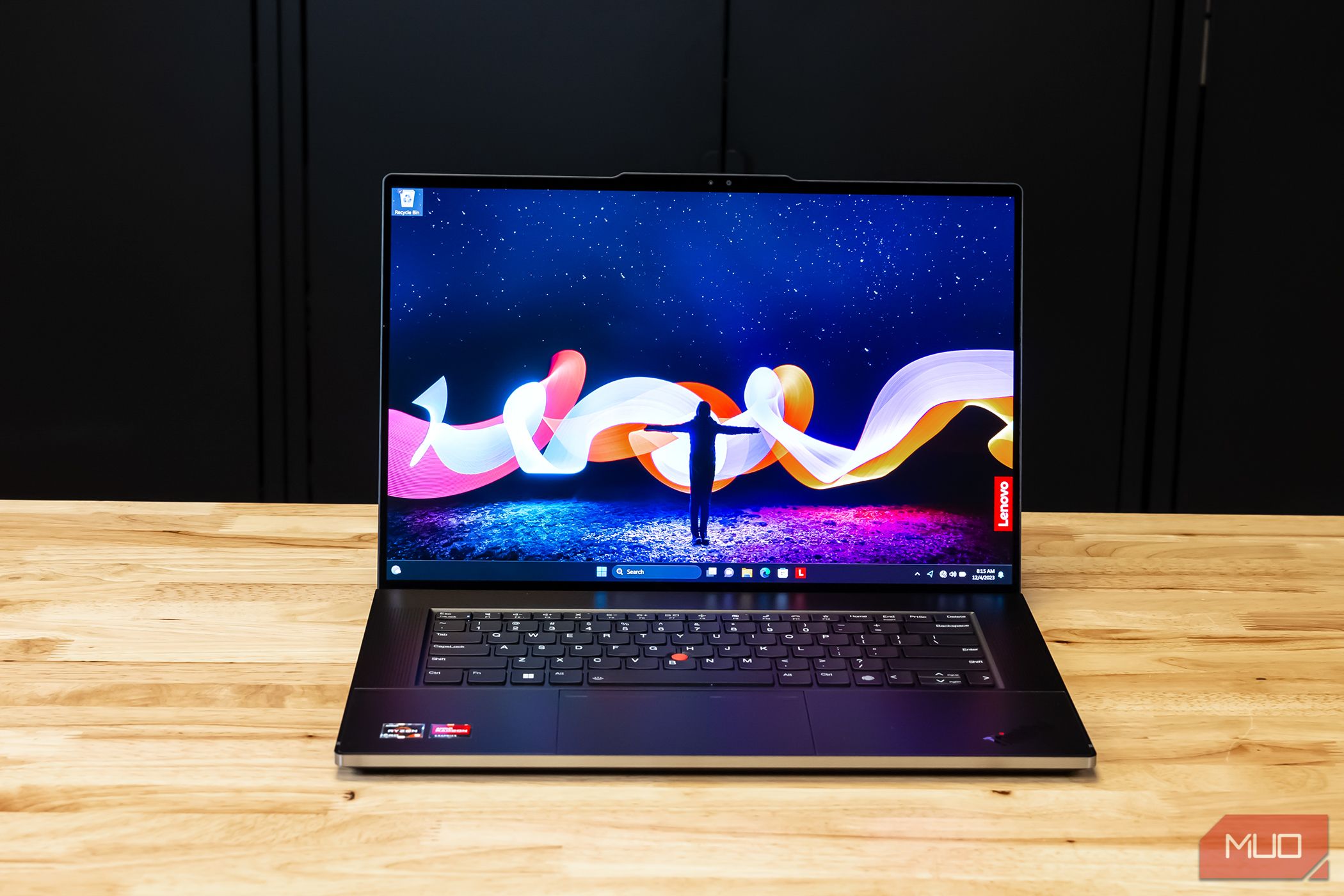 صفحه پس زمینه Lenovo ThinkPad Z16 Gen 2 AMD-1