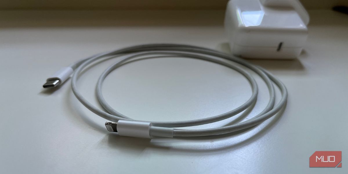 iphone-lightning-cable-and-power-adapter.jpg