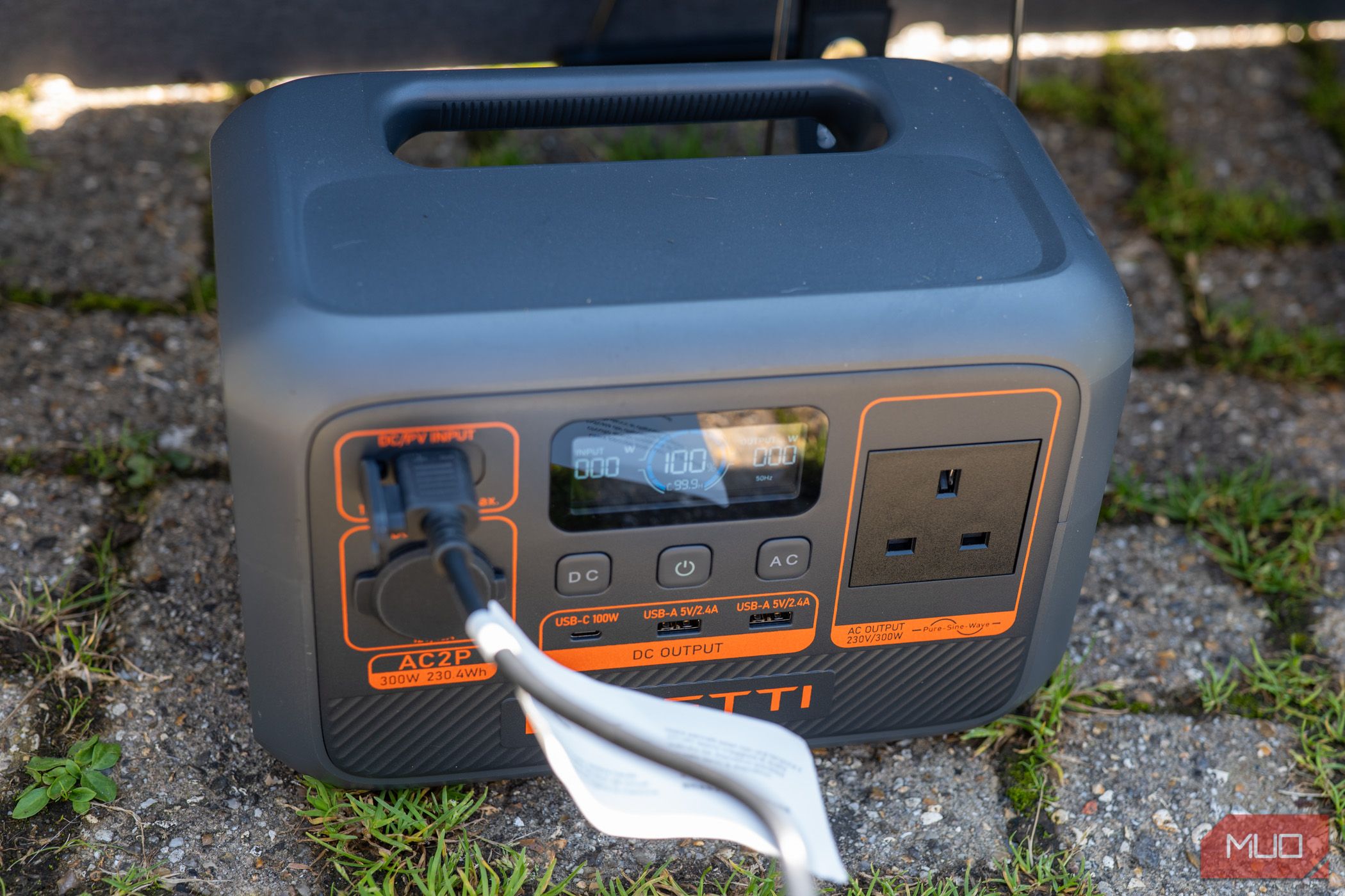 bluetti ac2p pv120s review - input charging