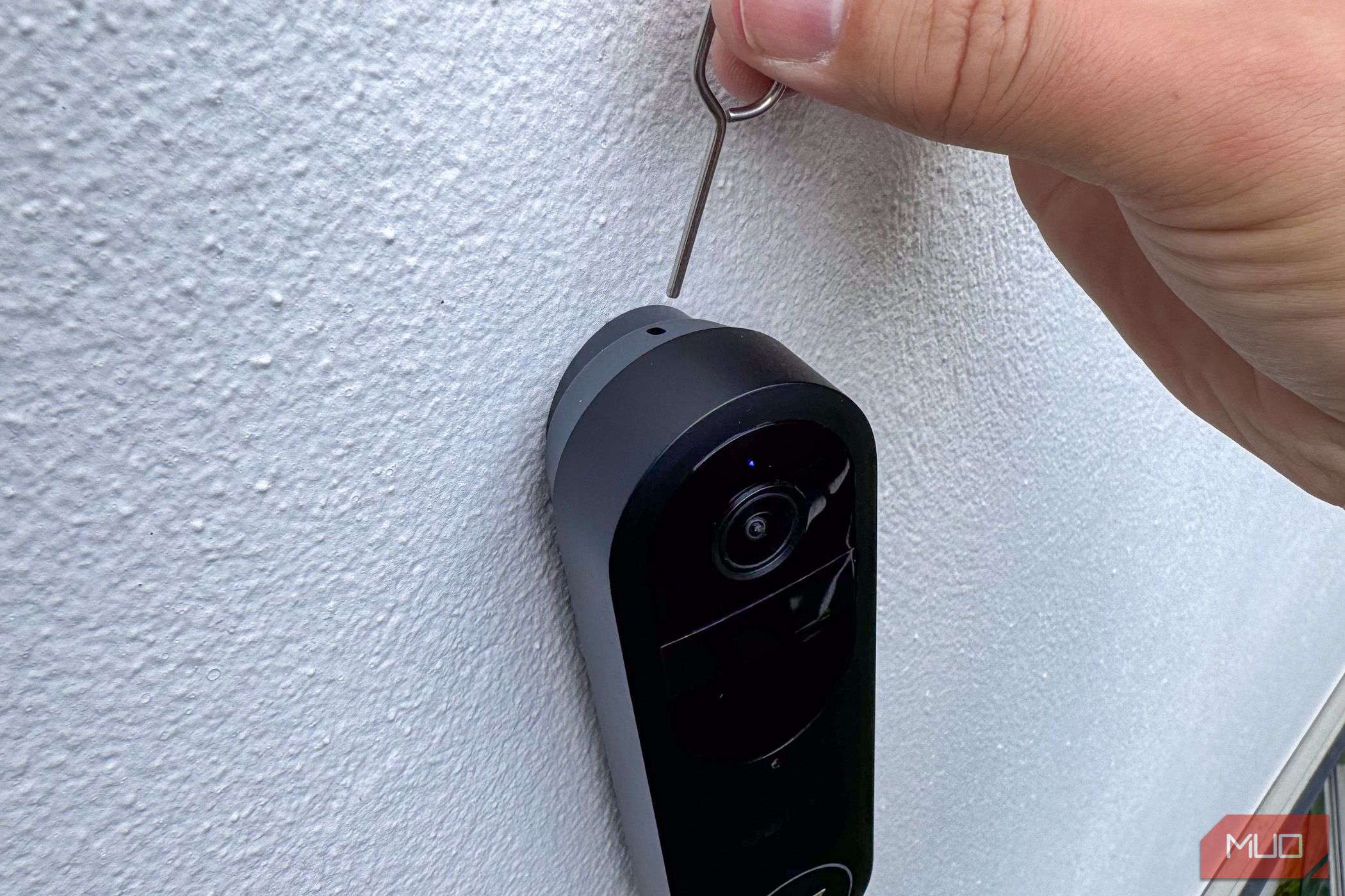 reolink doorbell battery and chime review - tool to remove