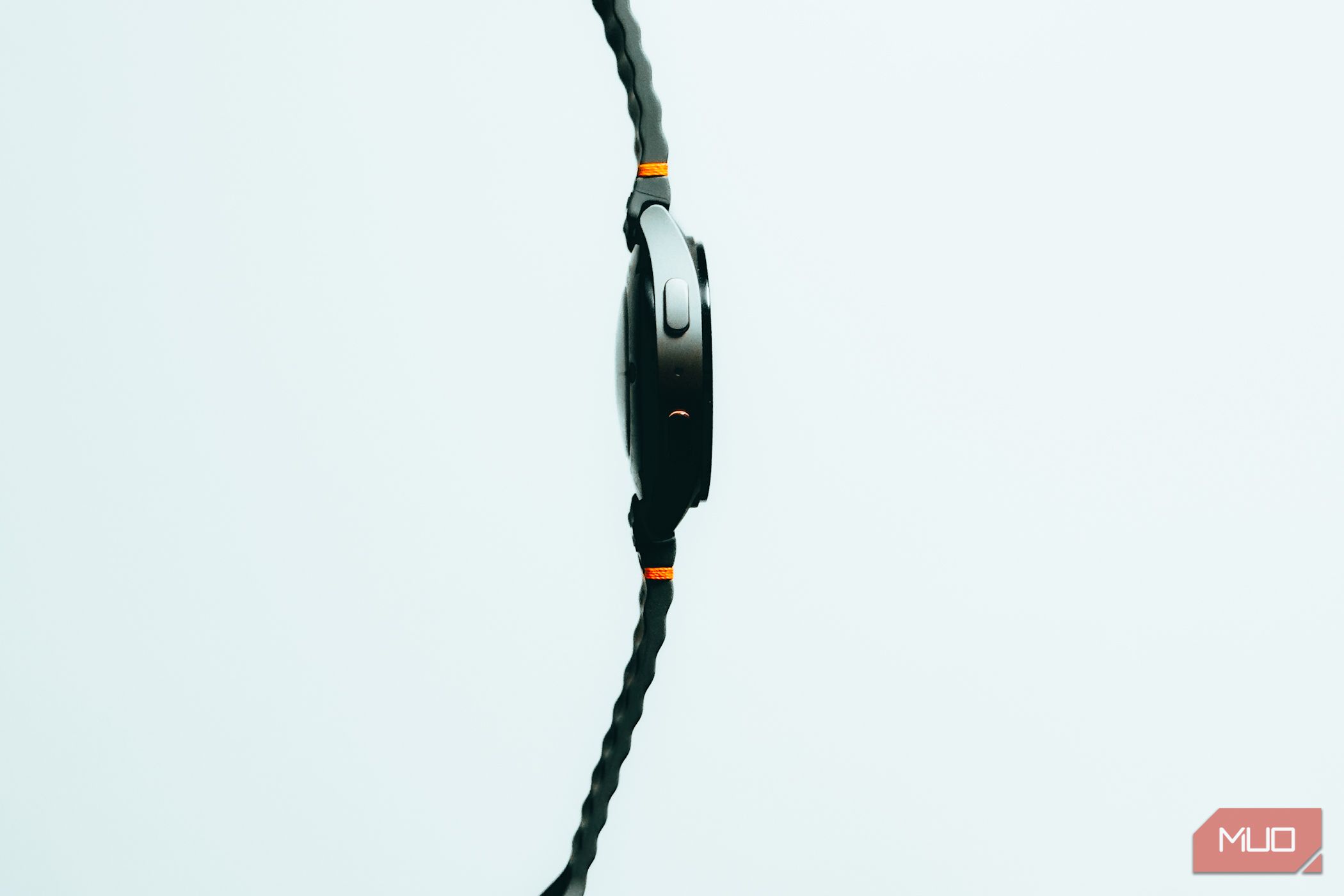 Samsung Galaxy Watch 7 side view (buttons)