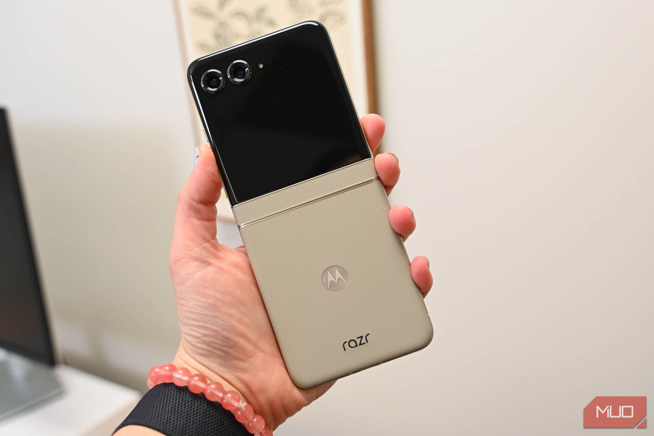 Motorola razr 2024 review a flipping good time