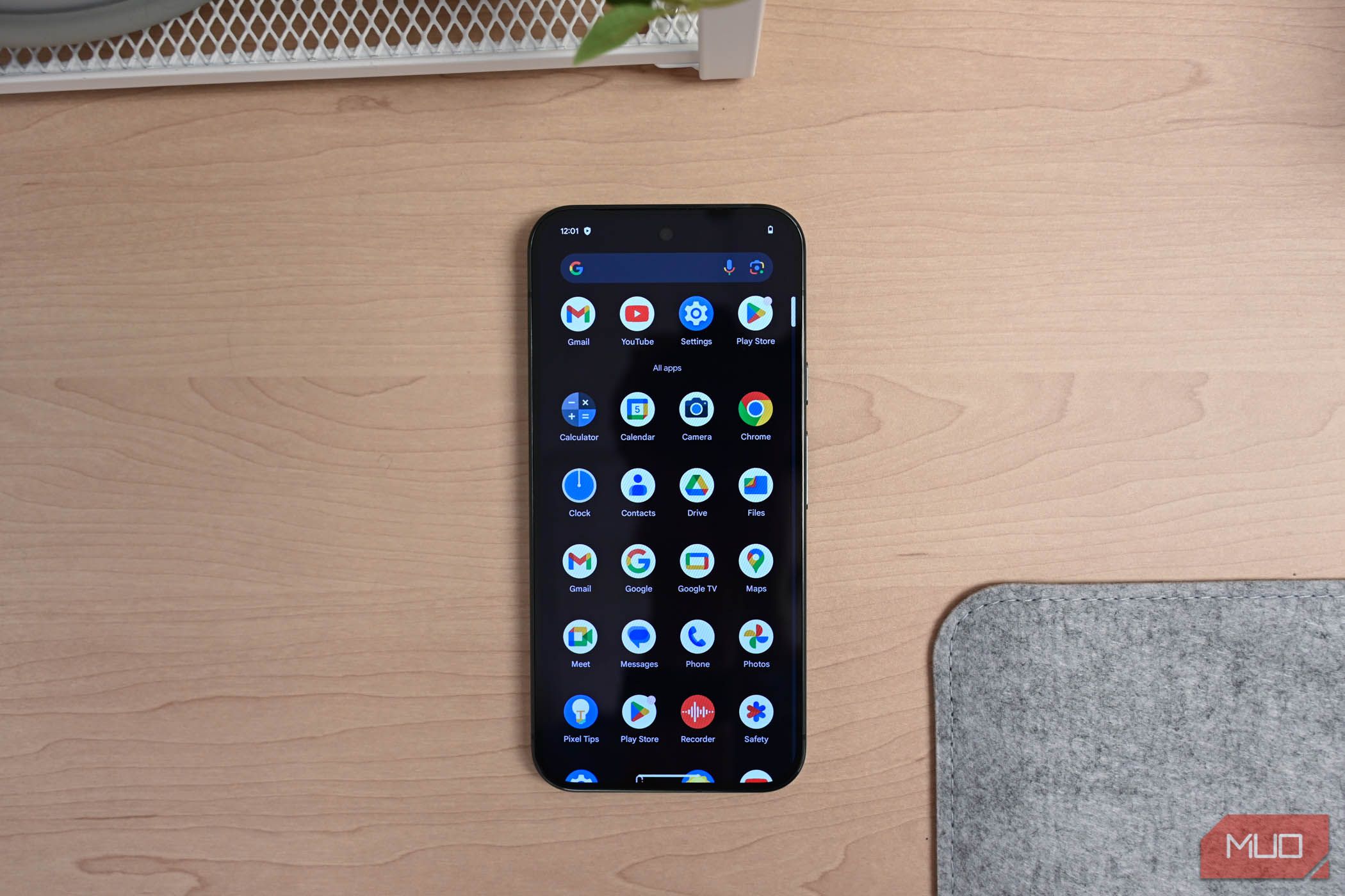 App tray of the Google Pixel 9 Pro XL