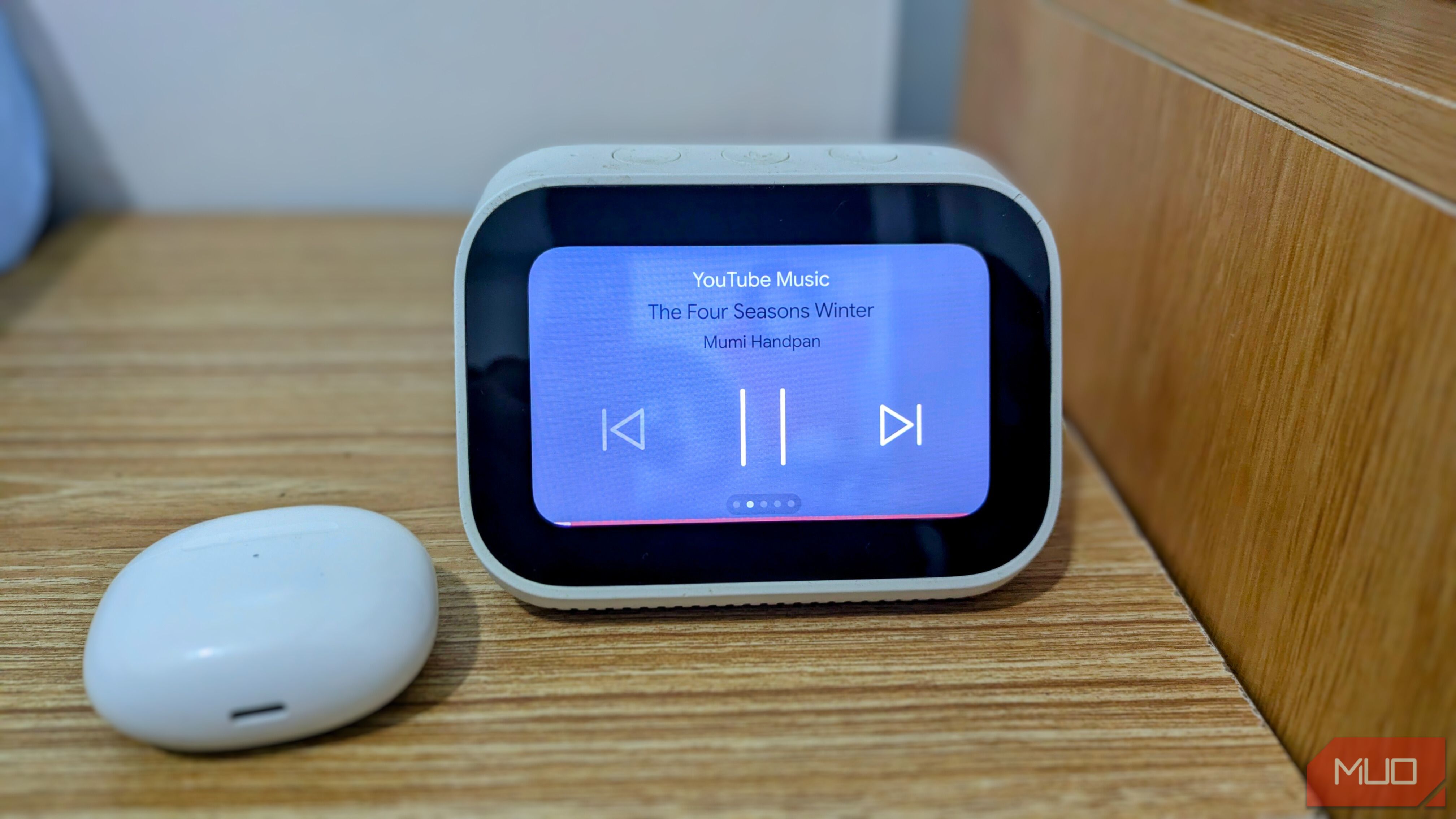 Smart clock playing music