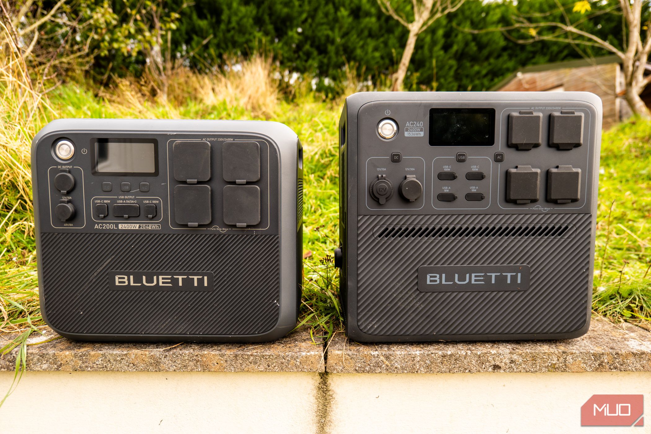 bluetti ac240 - side by side ac200L-1