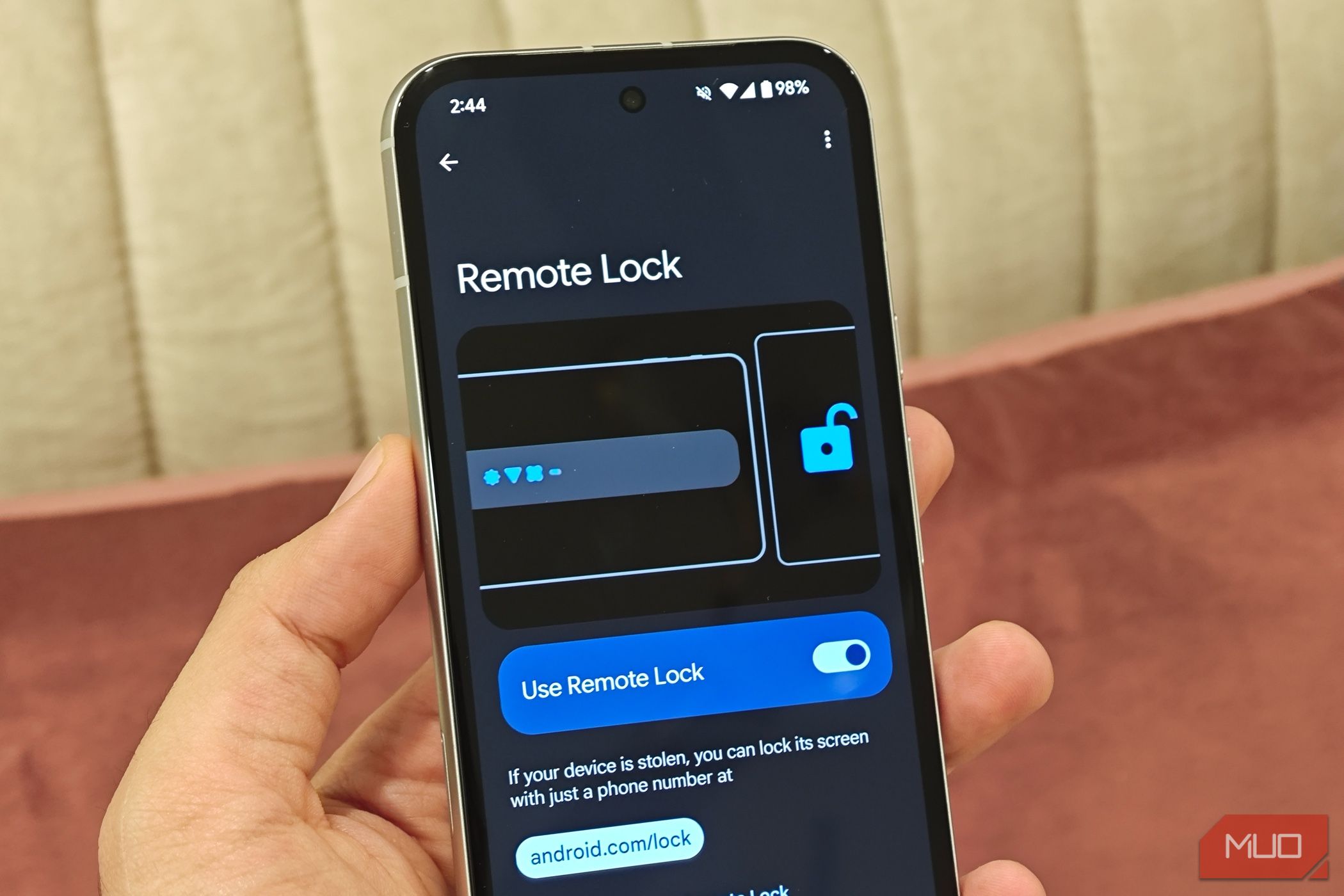 Remote Lock anti-theft feature on Android