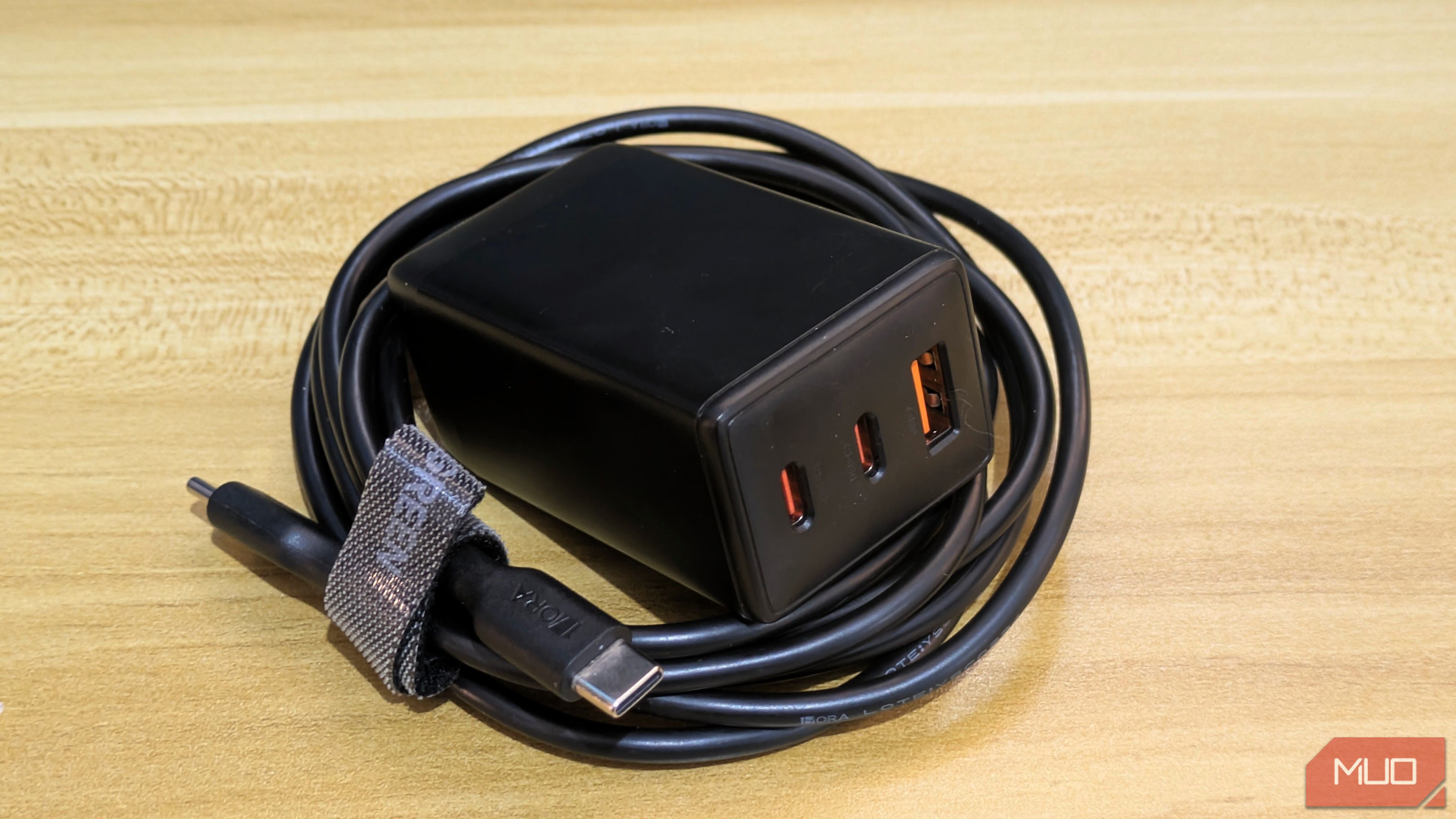 Gan Charger with two meter USB cable