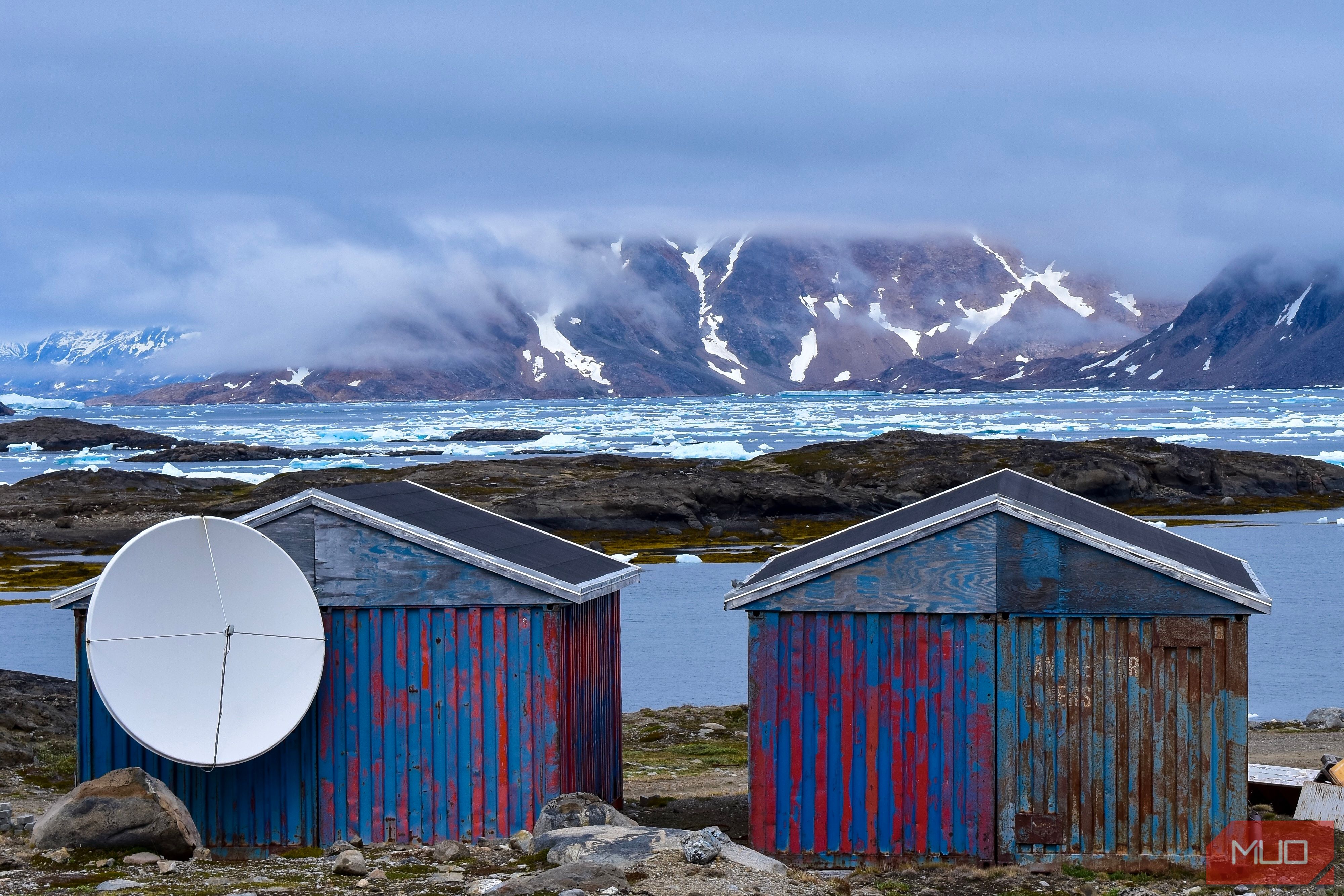 Houses and Mountains on an Island